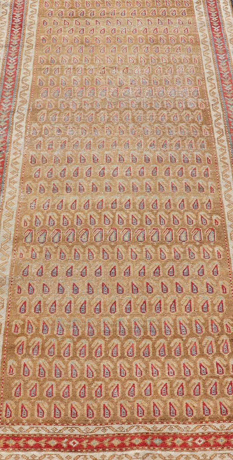 Traves de Mesa Malayer Antiguo con Diseño de Paisley por Encima en Rojo, Marrón y Azul en Bueno estado para la venta en Atlanta, GA