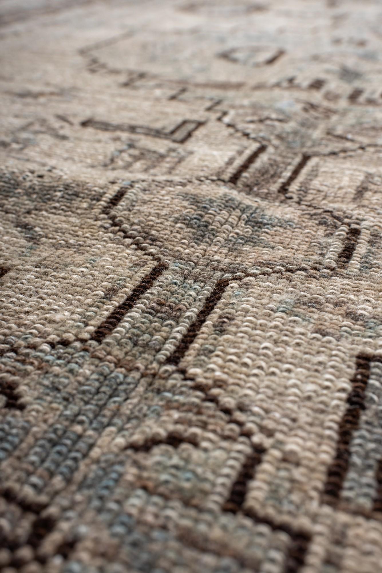 Antique Malayer Runner with Large Blue Medallions In Good Condition For Sale In New York, NY