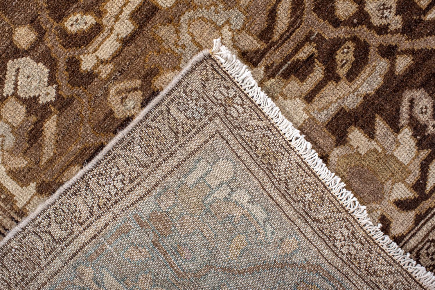 XX secolo Antico runner in Malayer con fiori a reticolo in vendita