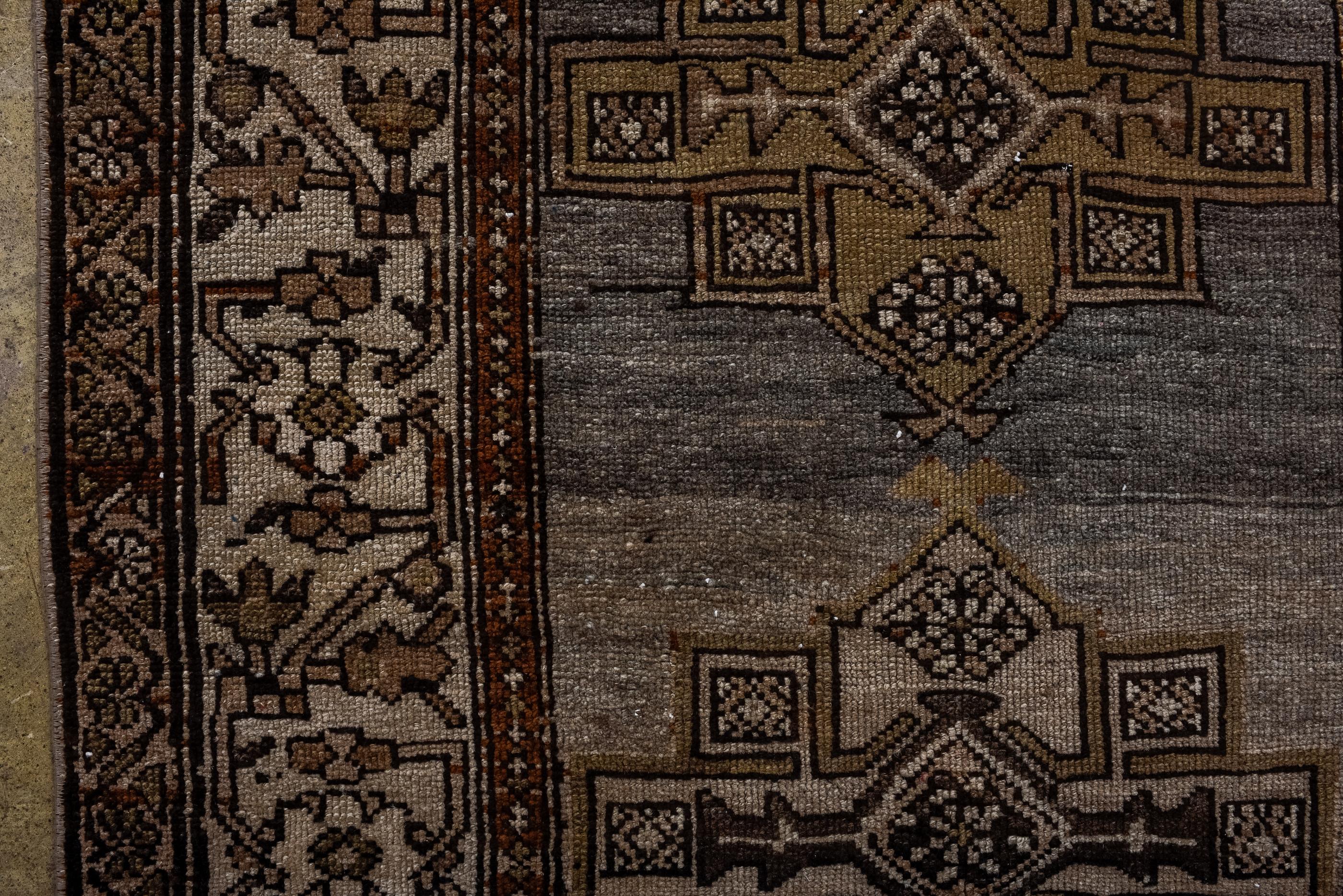 Antique Malayer with Slate Field and a Cream Border In Good Condition For Sale In New York, NY