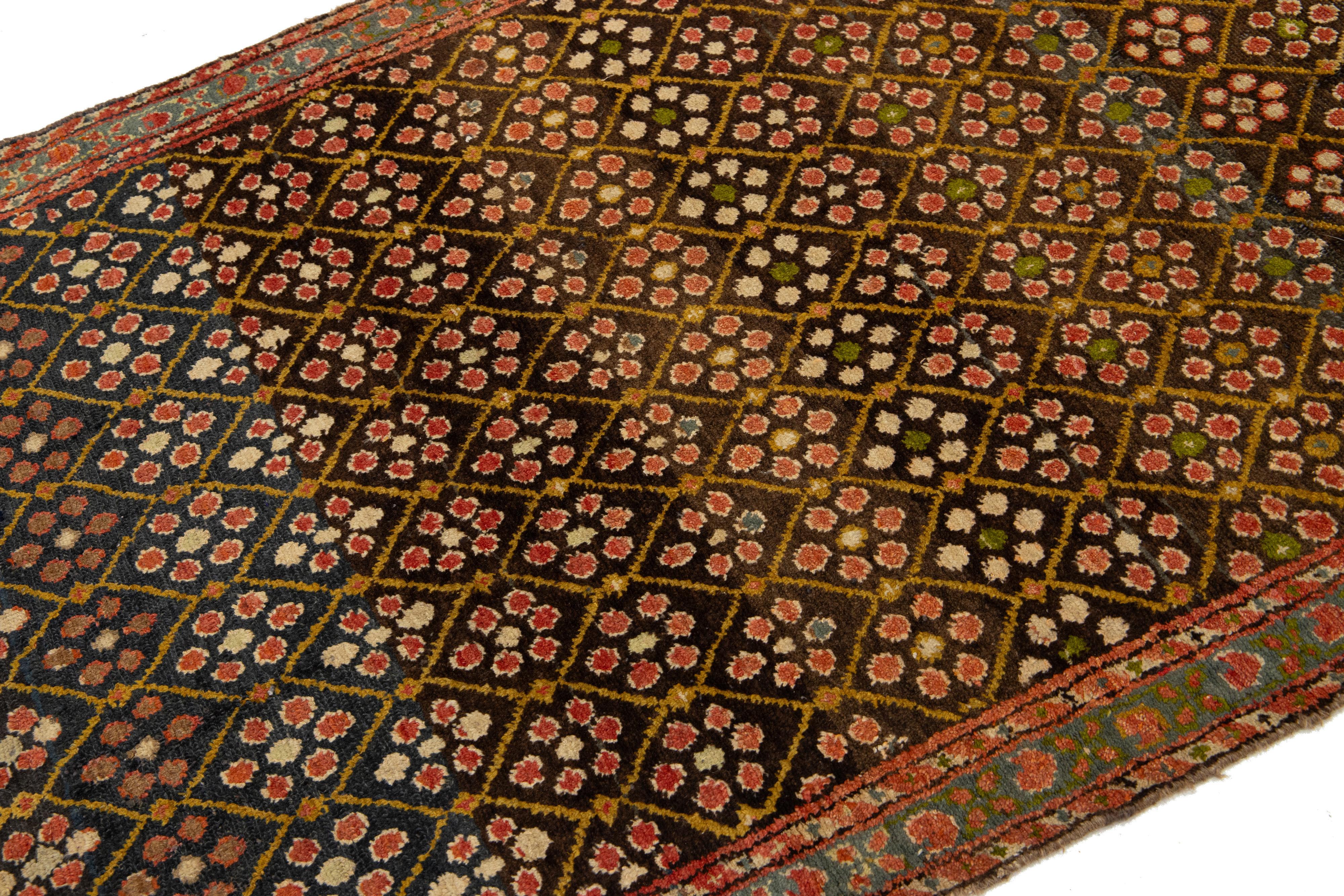 Antike Malayer Wolle Läufer handgefertigt in Brown mit floralen Mustern im Angebot 2
