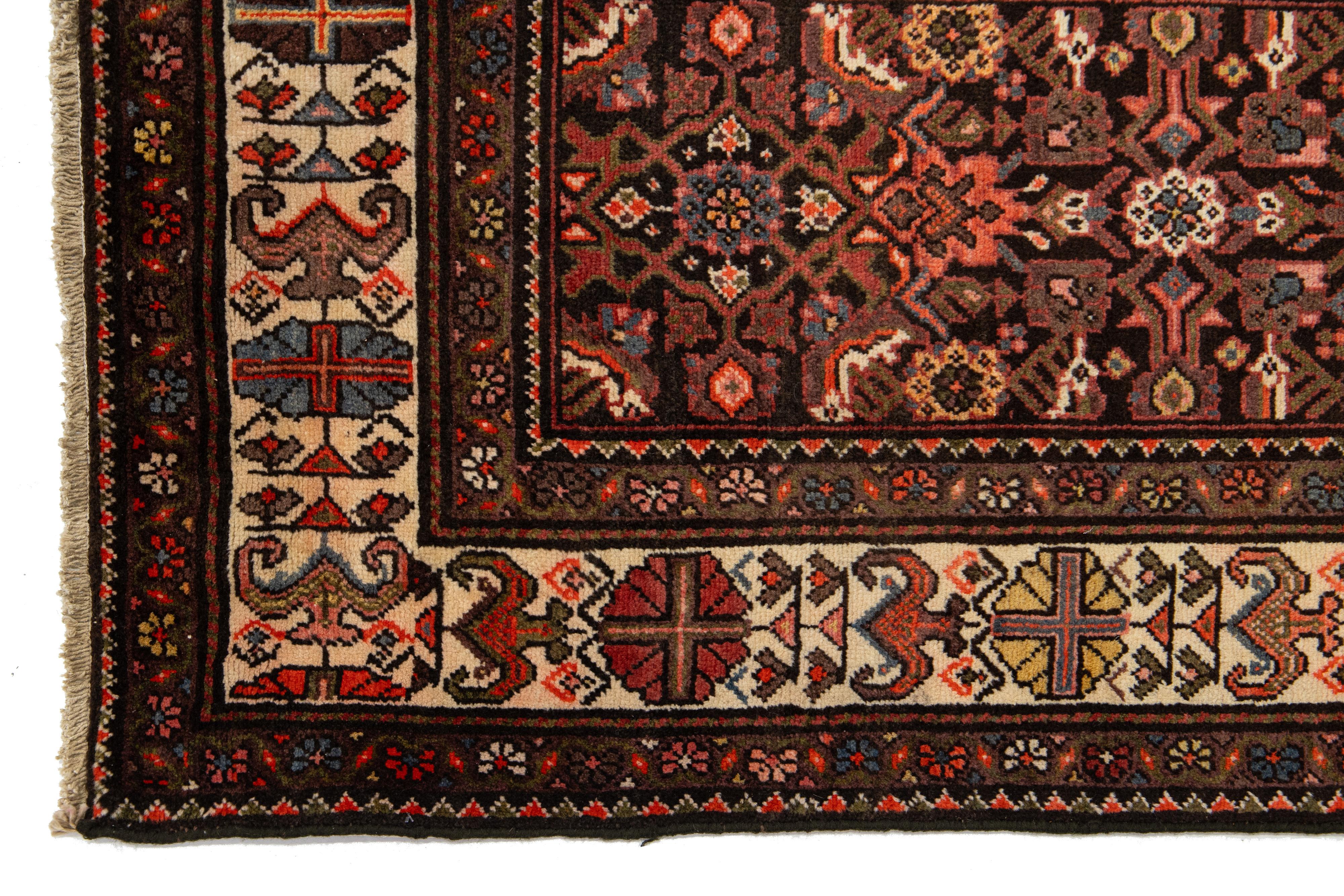 Antiker Malayer-Woll-Läufer, handgefertigt, mit mehrfarbigem, floralem Design im Angebot 1