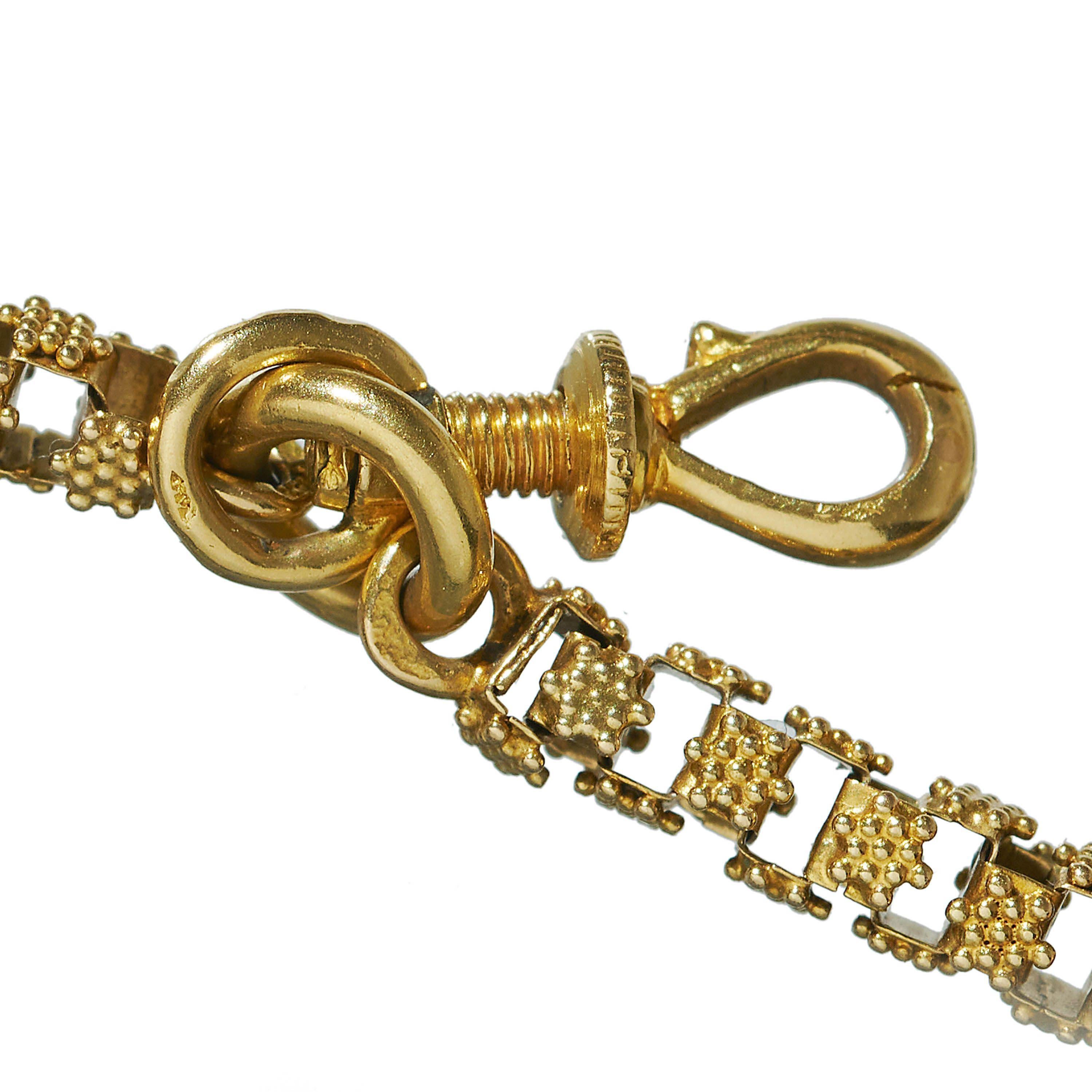 Chaîne longue maltaise ancienne à maillons étoilés en or 18 carats en forme de fuseau, vers 1830 en vente 1
