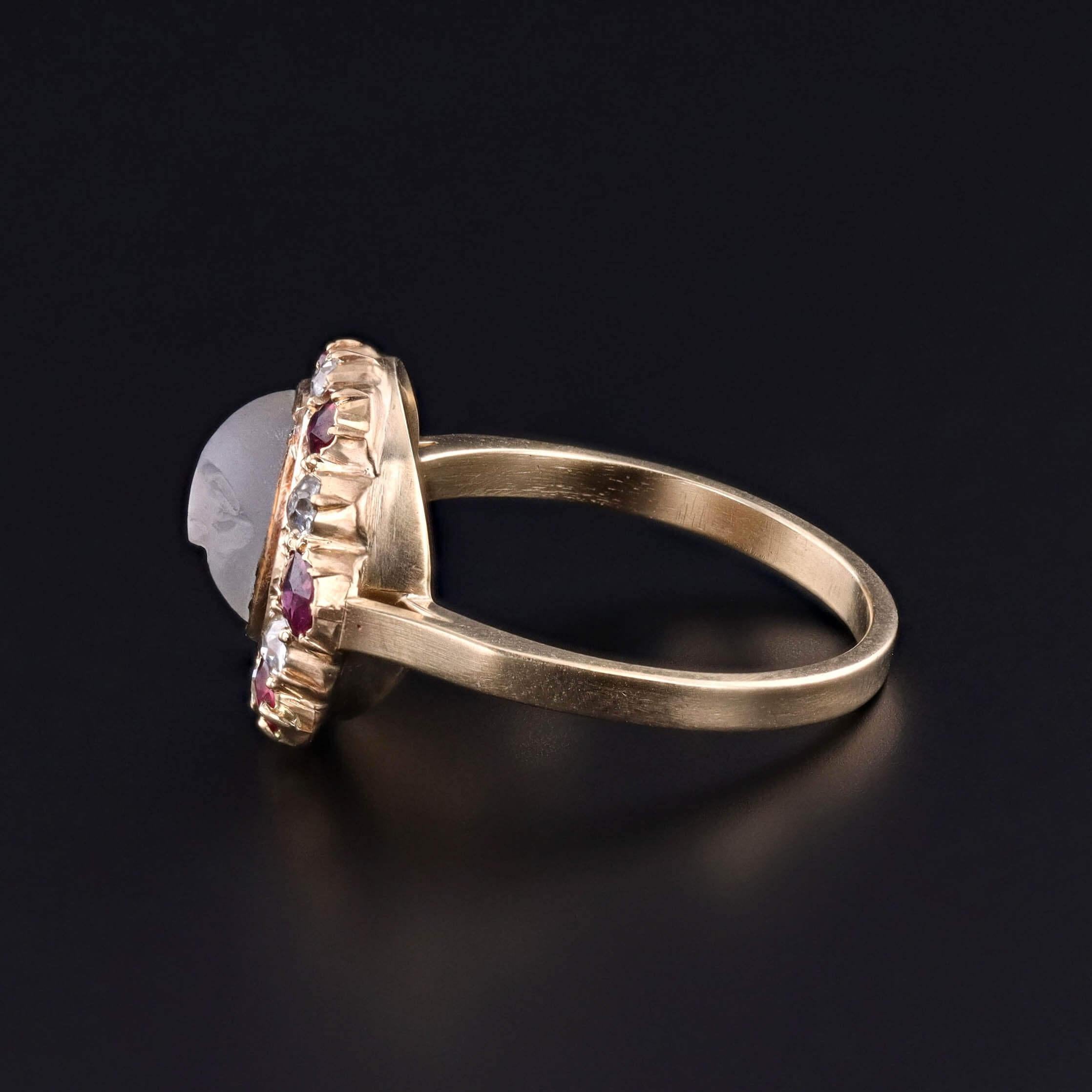 Taille ronde Bague ancienne homme dans la lune en or 14k en vente