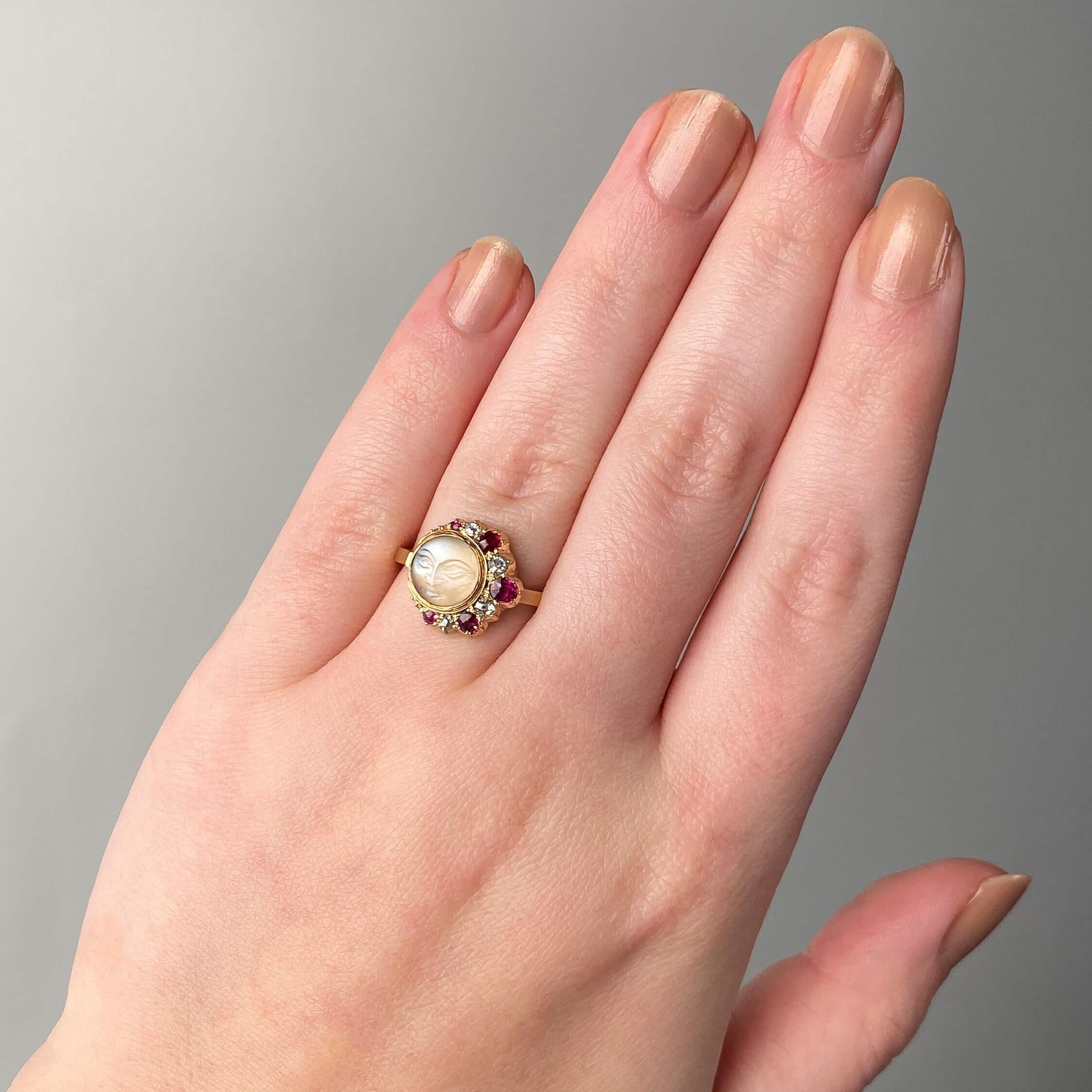 Bague ancienne homme dans la lune en or 14k Pour femmes en vente