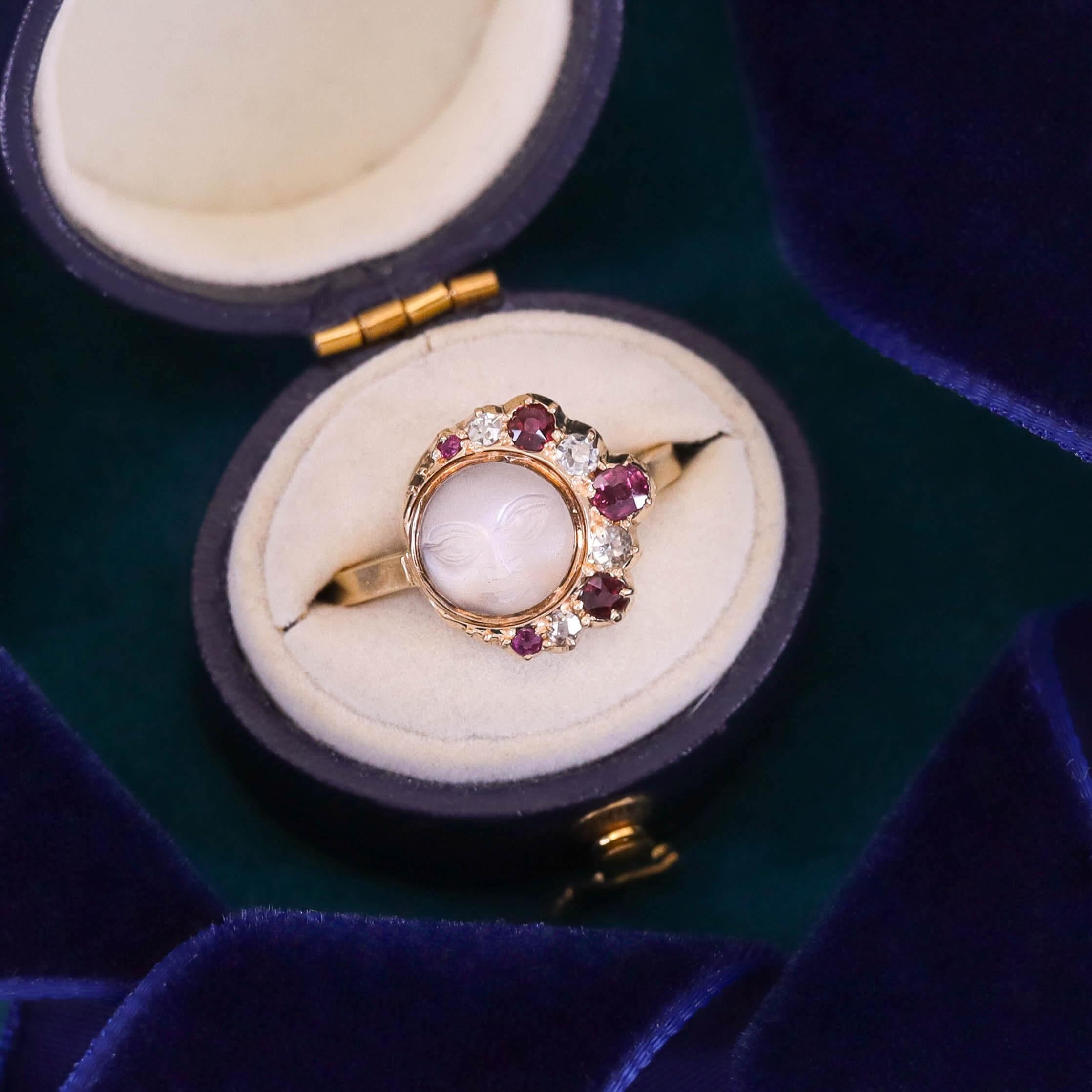 Bague ancienne homme dans la lune en or 14k en vente 1