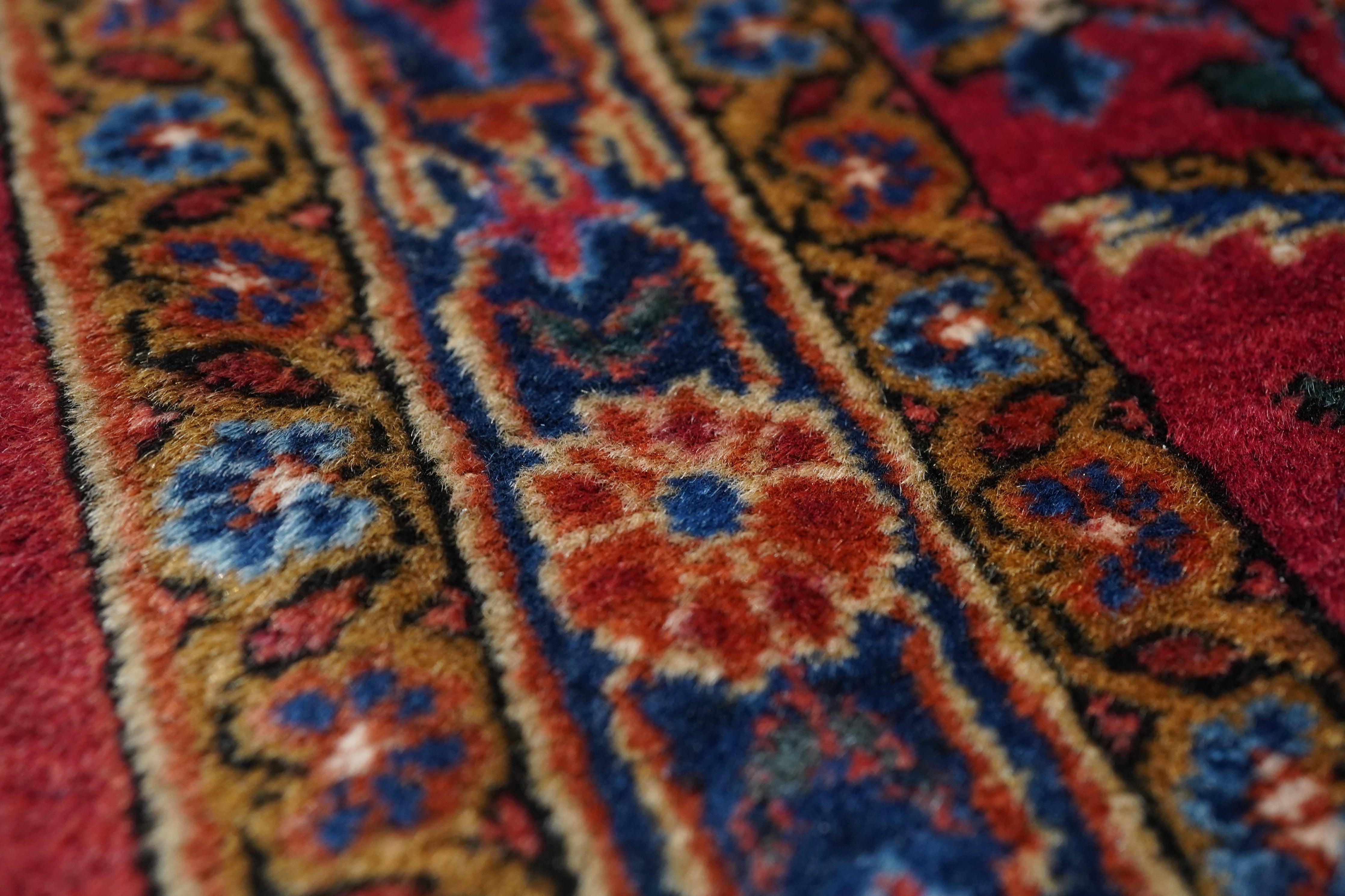 Tapis de couloir Kashan en laine Manchester antique 1'10'' x 9'11'' Bon état - En vente à New York, NY