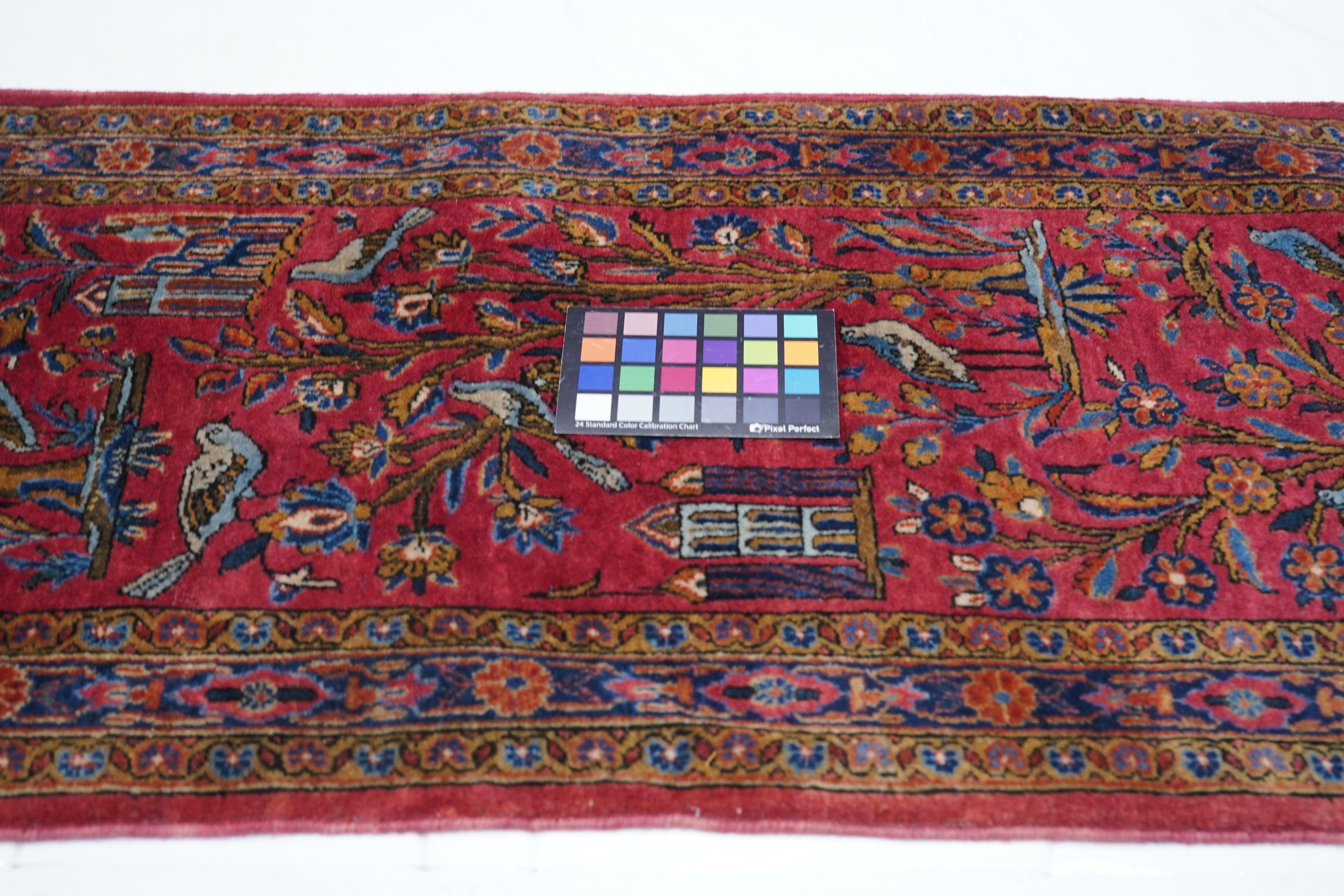 Tapis de couloir Kashan en laine Manchester antique 1'10'' x 9'11'' en vente 1