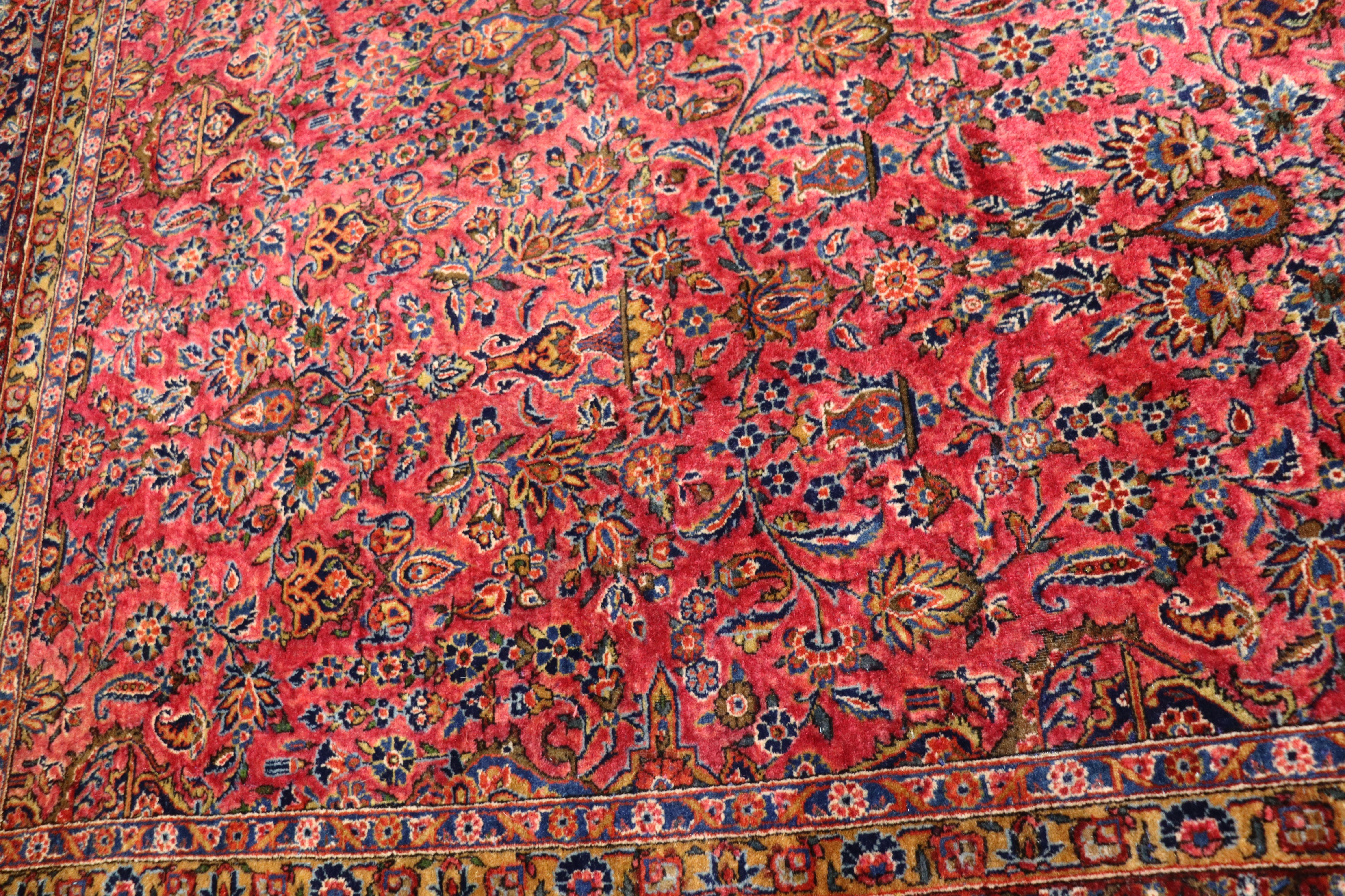 Antique Manchester Wool Persian Kashan Carpet In Excellent Condition For Sale In Evanston, IL