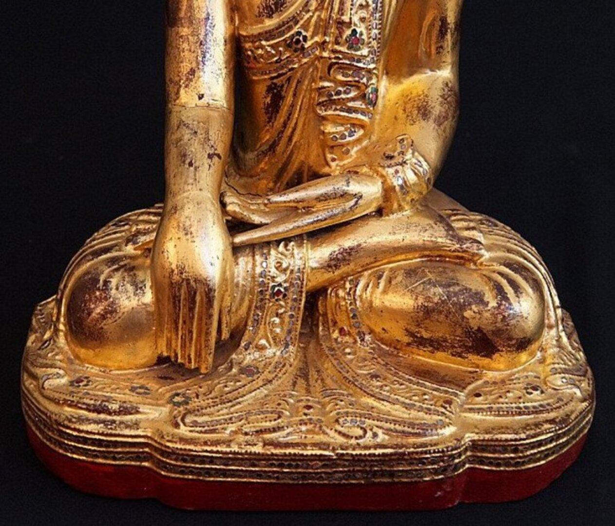 Antique Mandalay Buddha from Burma For Sale 6