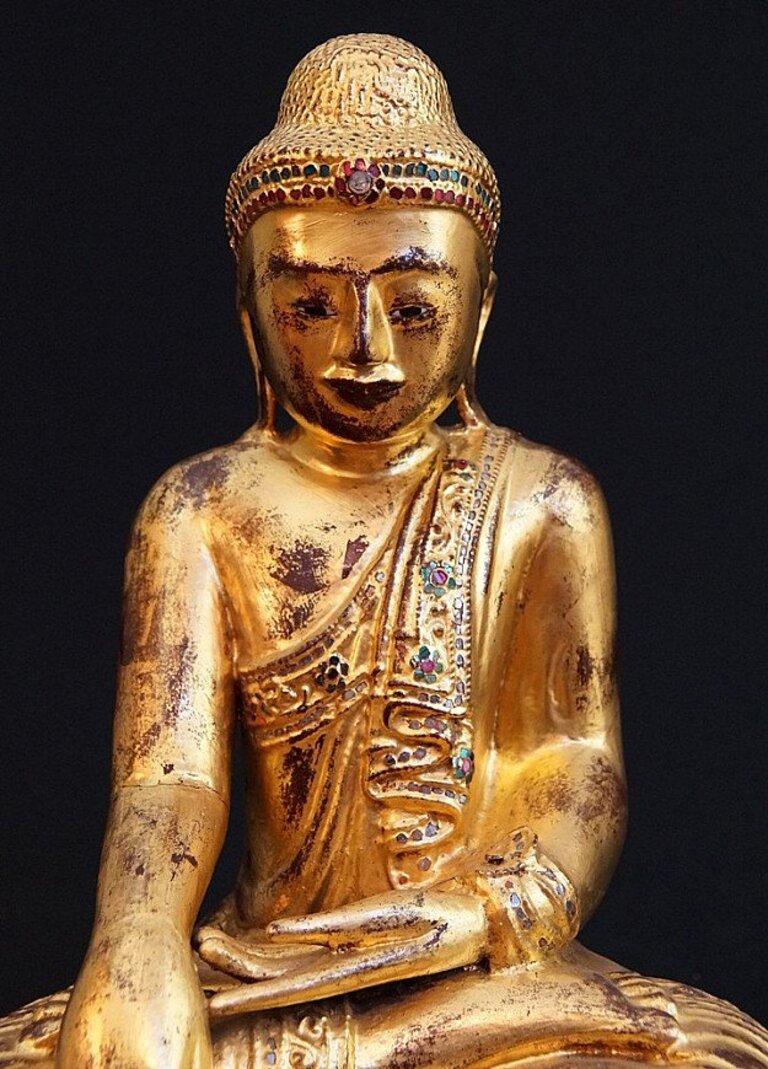 Antique Mandalay Buddha from Burma For Sale 1