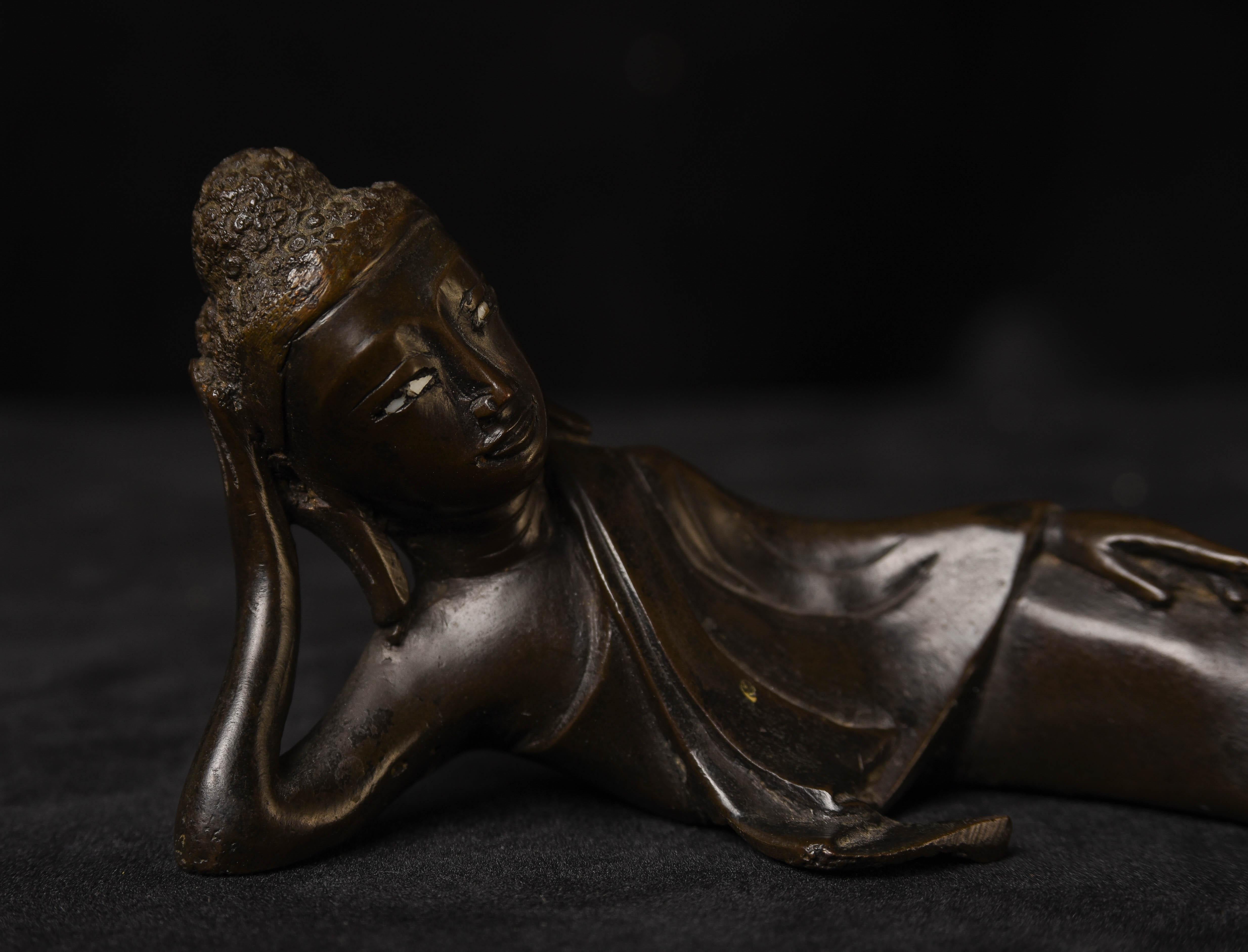 Antique Mandalay Style Reclining Burmese Buddha, 9756 For Sale 3