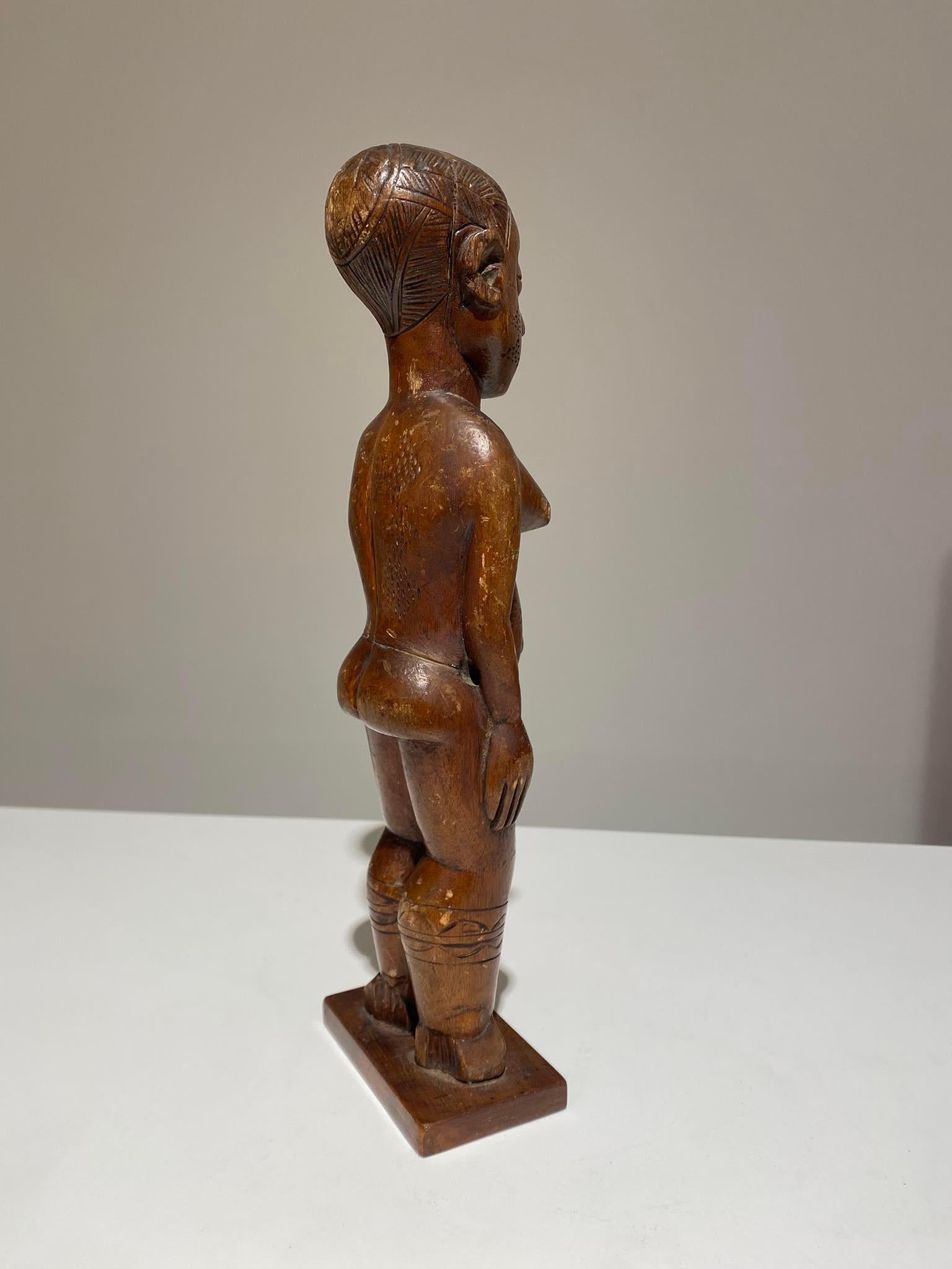 Tribal Antique Mangbetu tribe female Statue - DR Congo Region Uele - 19th century For Sale
