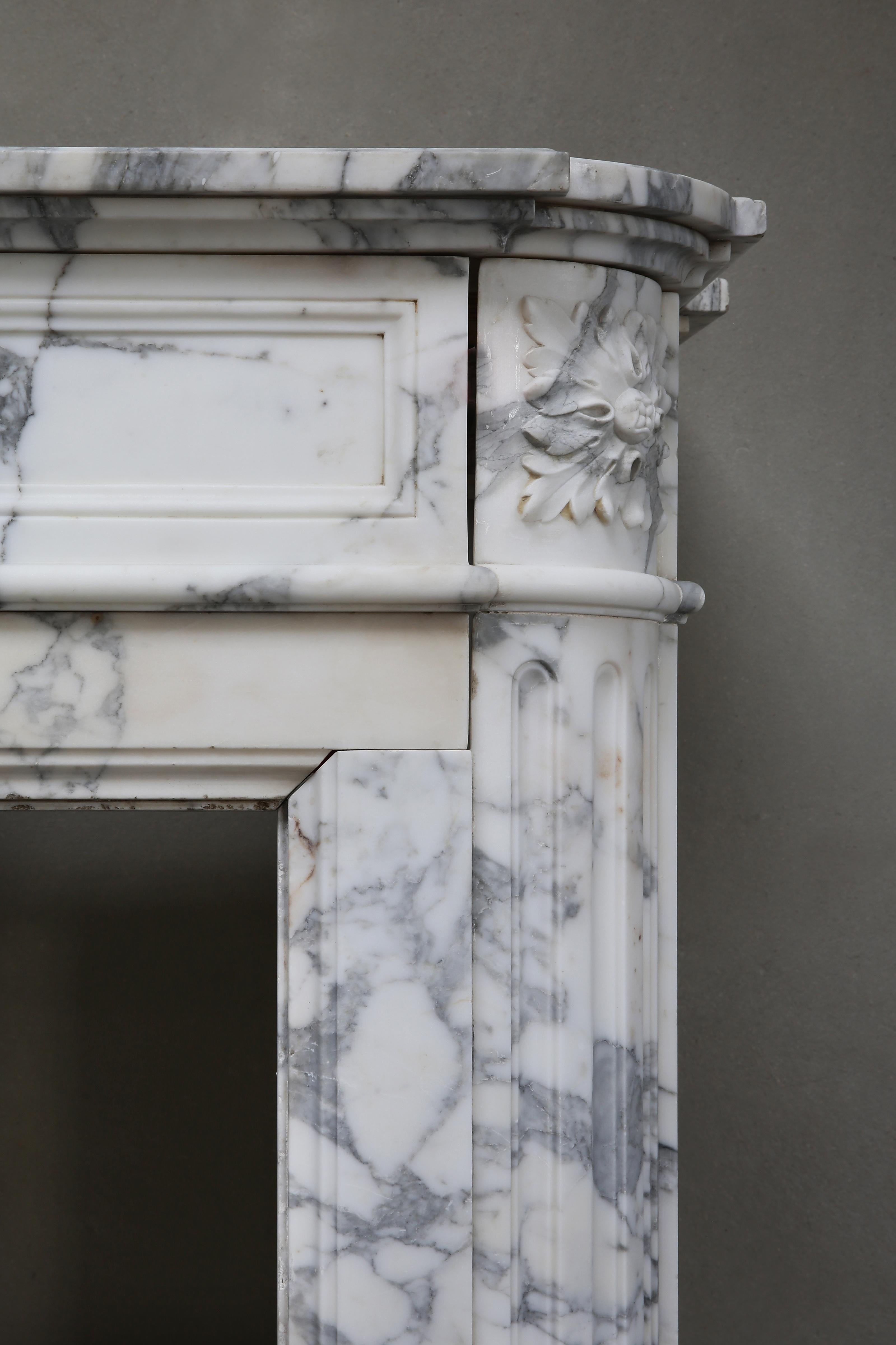 Antique Mantel of Arabescato Marble from Italy in Style of Louis XVI 2