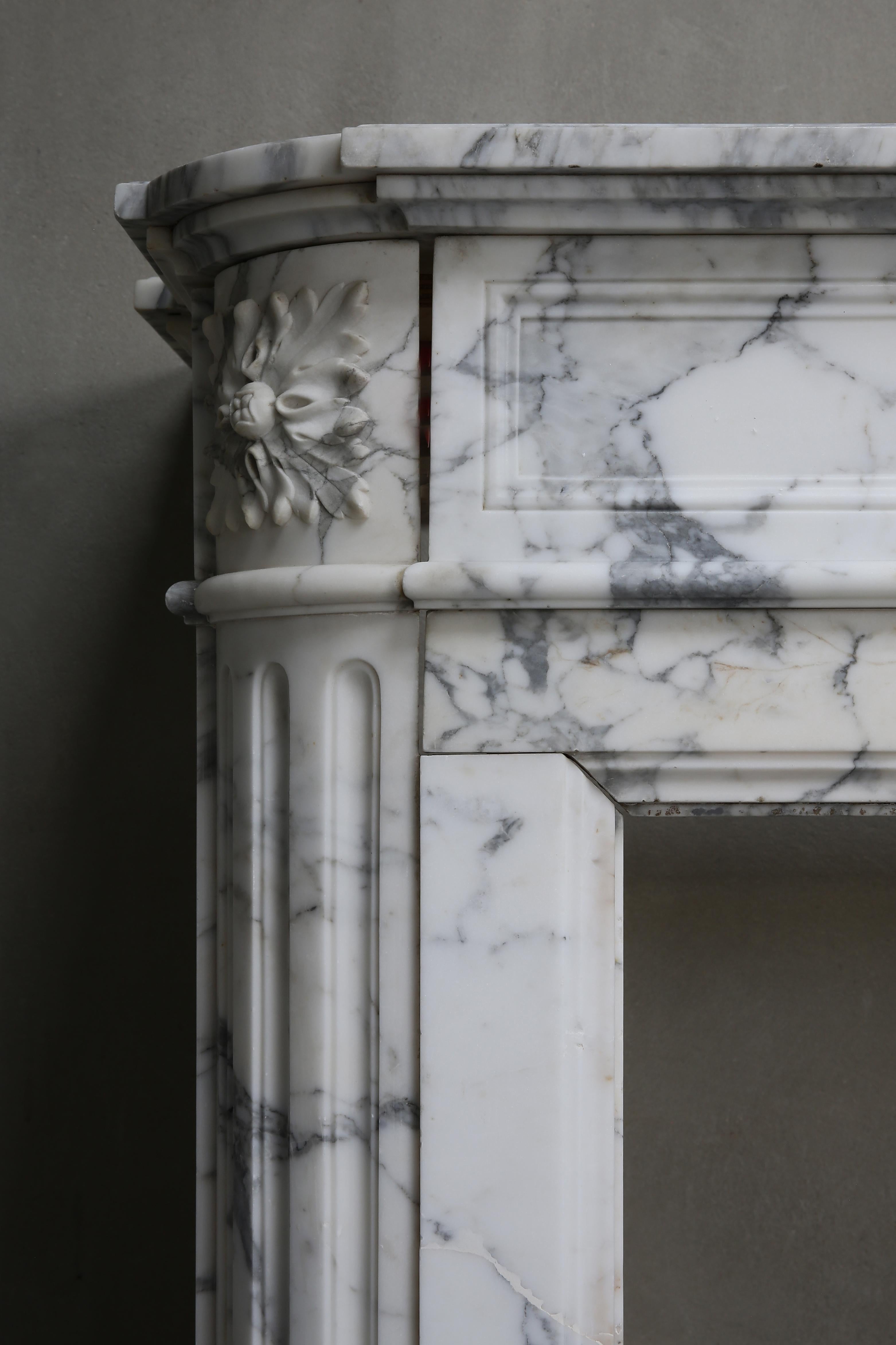 Antique Mantel of Arabescato Marble from Italy in Style of Louis XVI 4