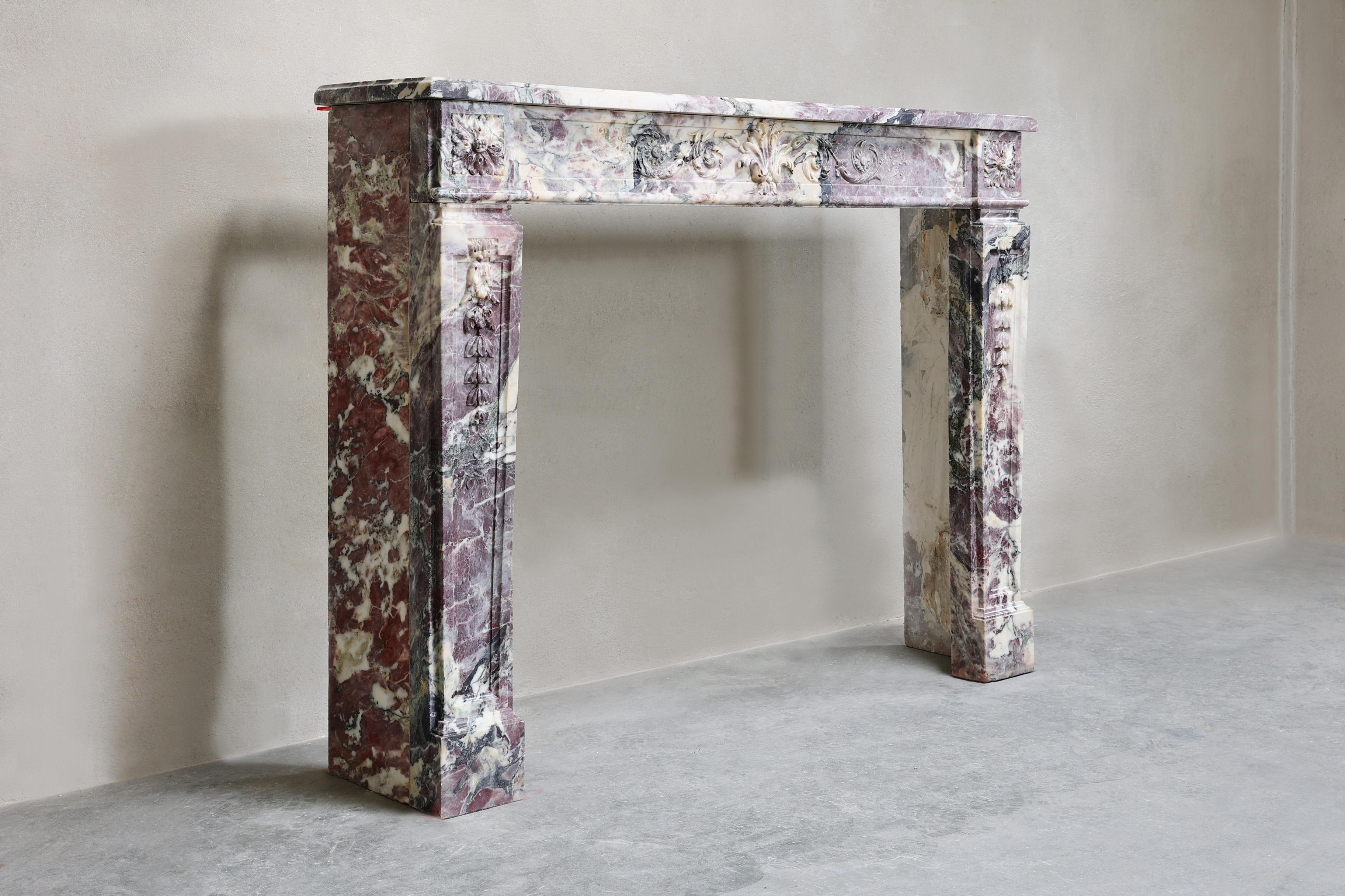 Antique Fireplace Mantel in Fleur de Pecher Marble For Sale 6