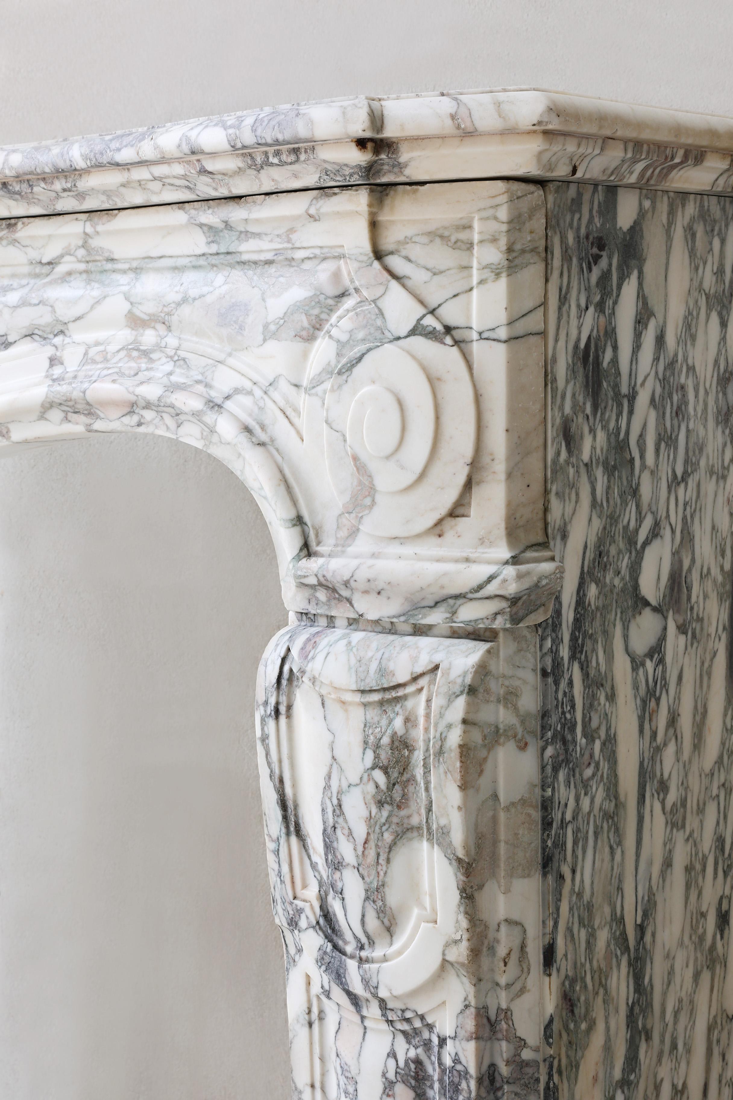 19th Century Antique mantel of Paonazzo marble from the 19th century For Sale