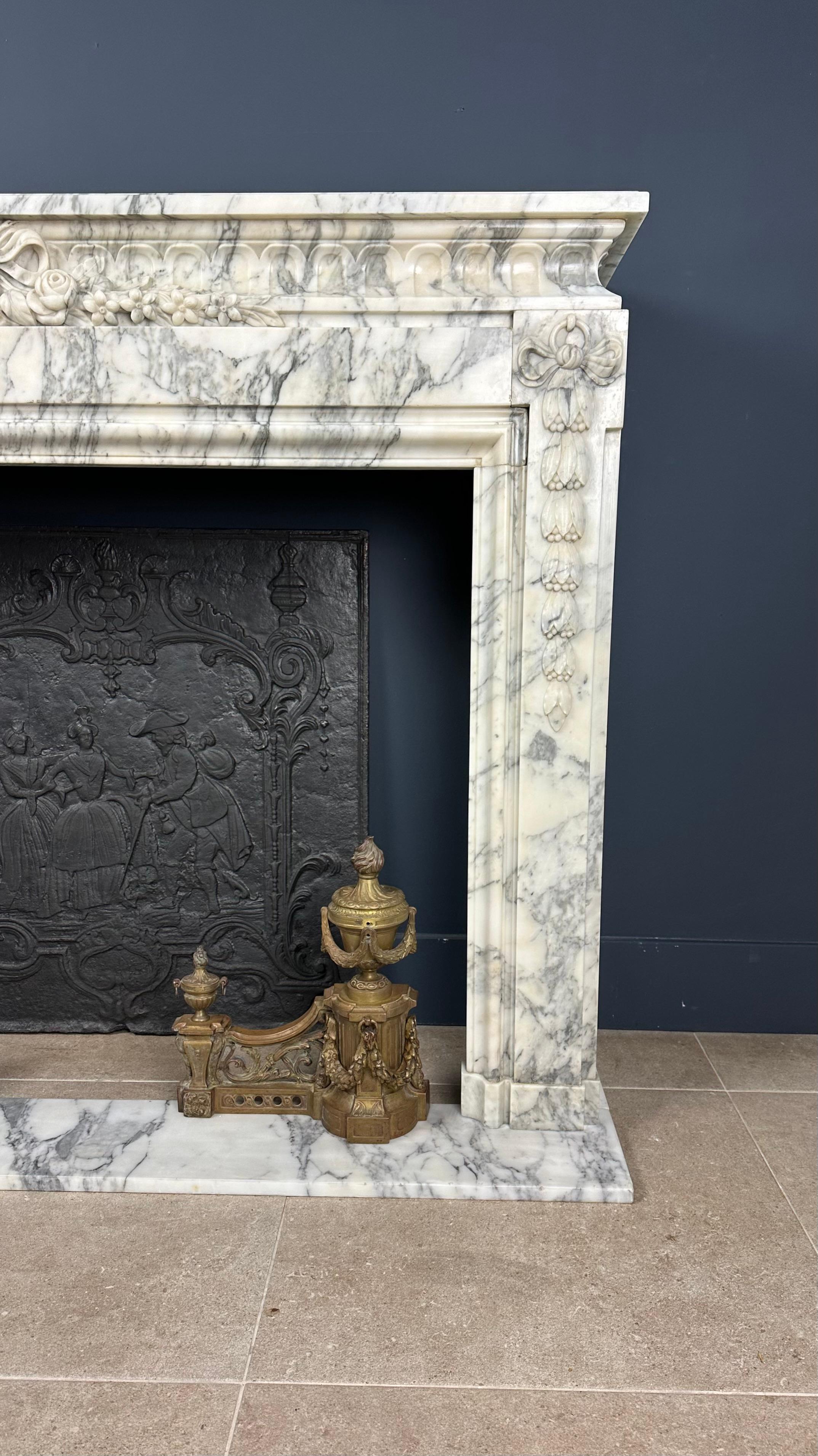Introducing Our Personal Favorite: The Epitome of Elegance and Craftsmanship

Experience the epitome of sophistication with our meticulously crafted fireplace mantel. A harmonious blend of elegance, style, and artisanal mastery, this exquisite piece