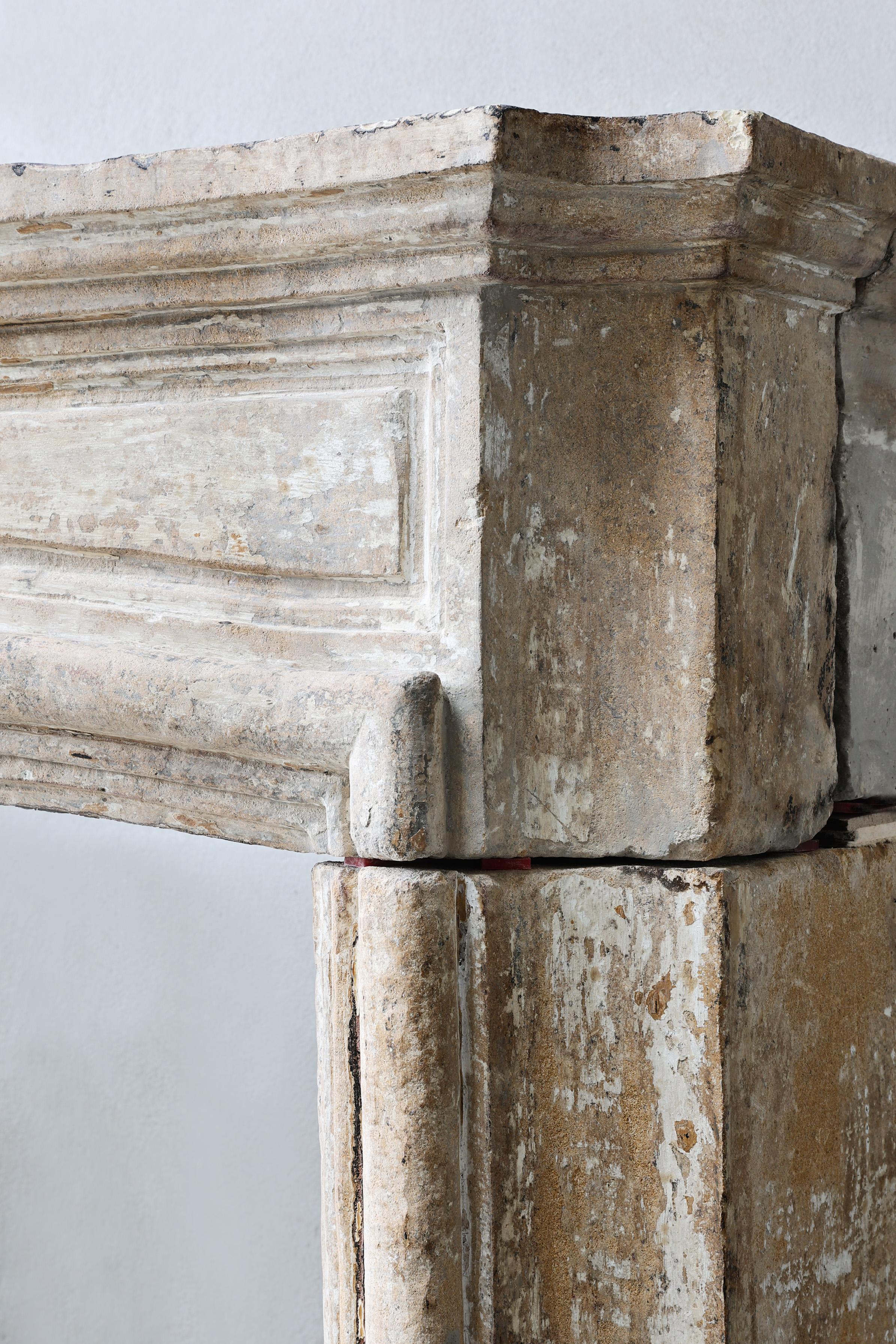 Antique mantel surround of French limestone, Louis XIV, 19th century For Sale 2