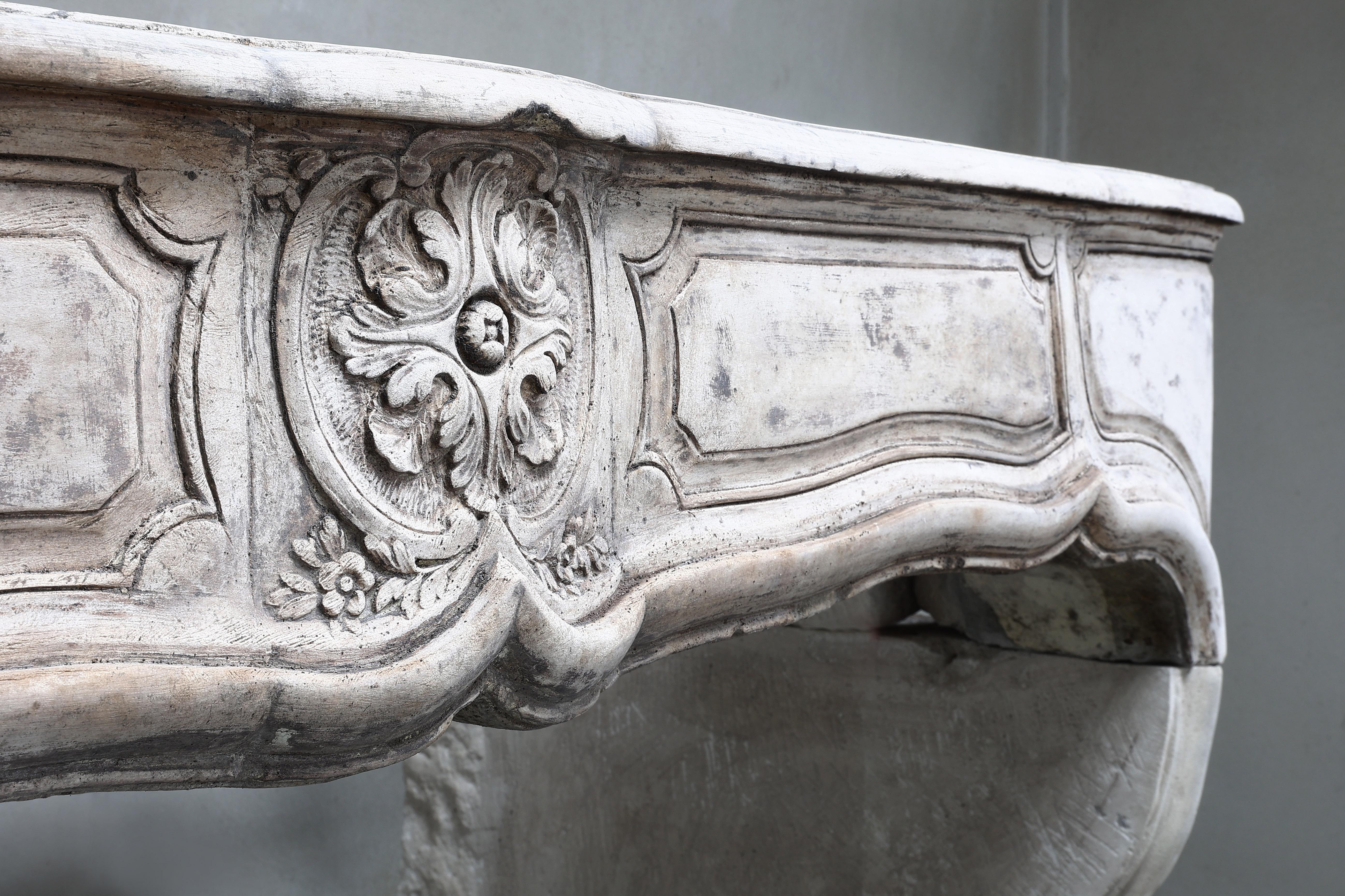 19th Century Limestone Fireplace Mantel from France In Good Condition In Made, NL