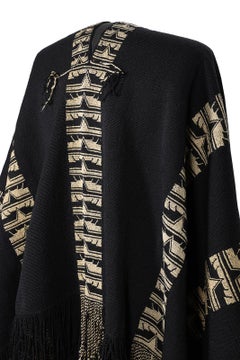 Antiker Poncho eines Mapuche-Häuptlings, Chile oder Argentinien