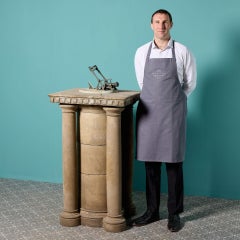 Reloj de Sol Antiguo de Mármol y Bronce con Pedestal de Terracota