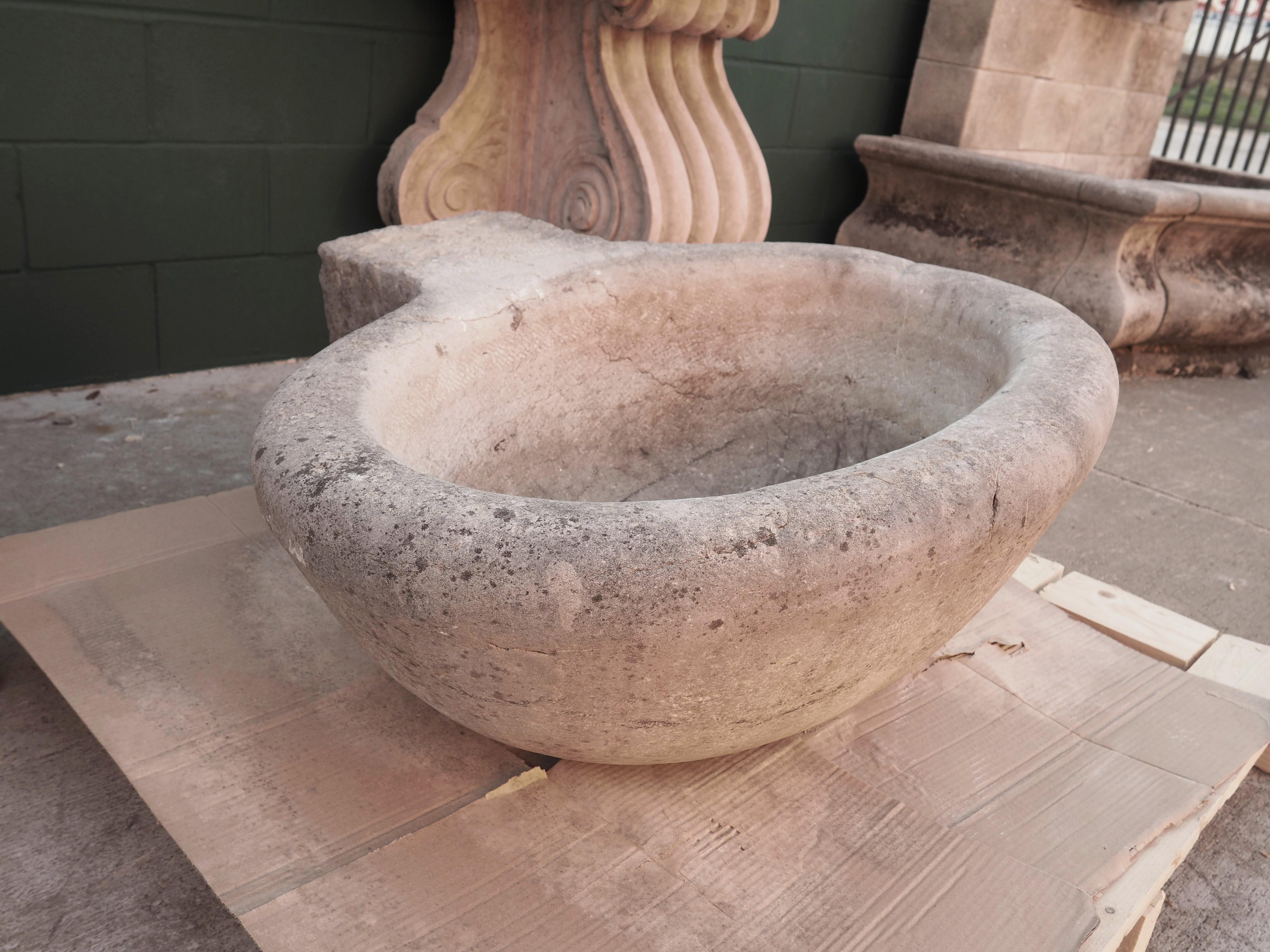 20th Century Antique Marble Basin from an Italian Villa, Early 1900s For Sale