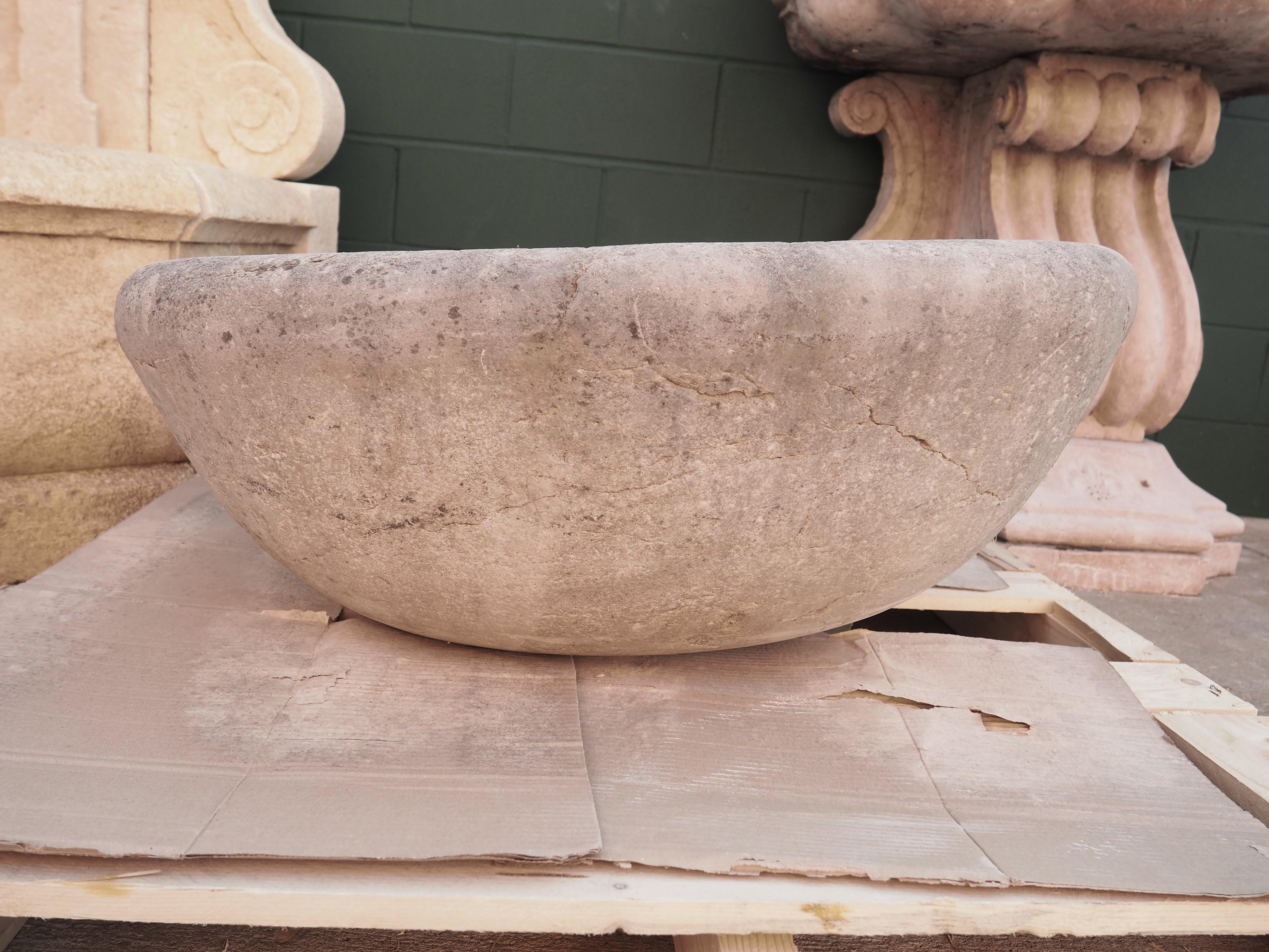 Antique Marble Basin from an Italian Villa, Early 1900s For Sale 3