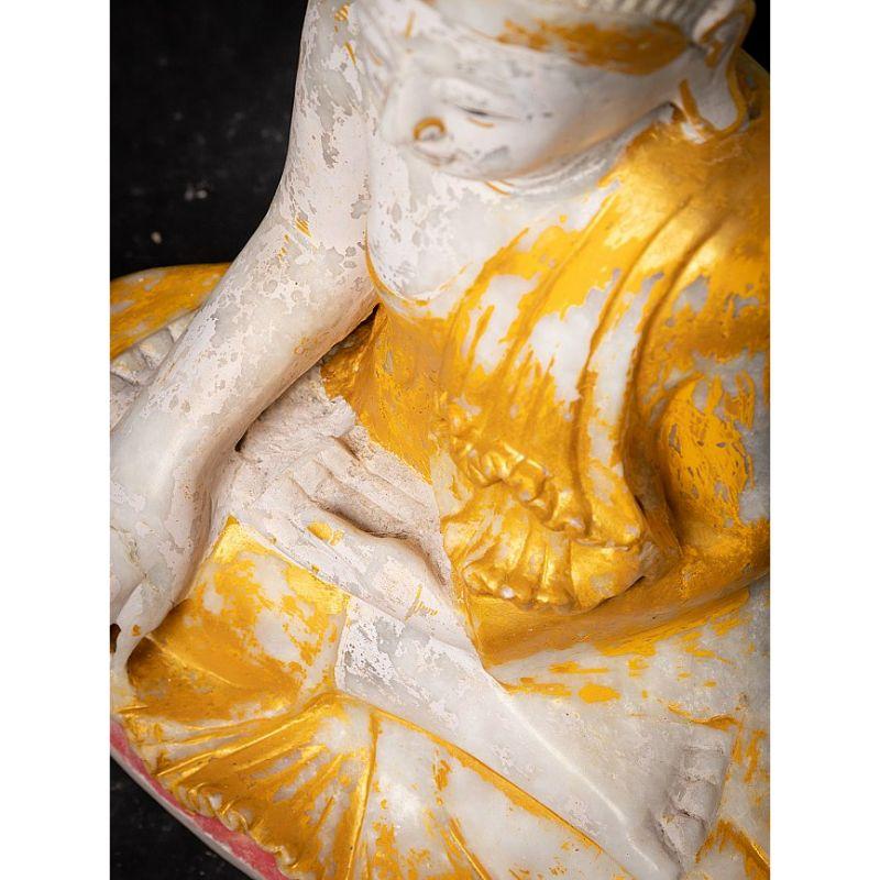 Antique Marble Buddha Statue from Burma For Sale 11