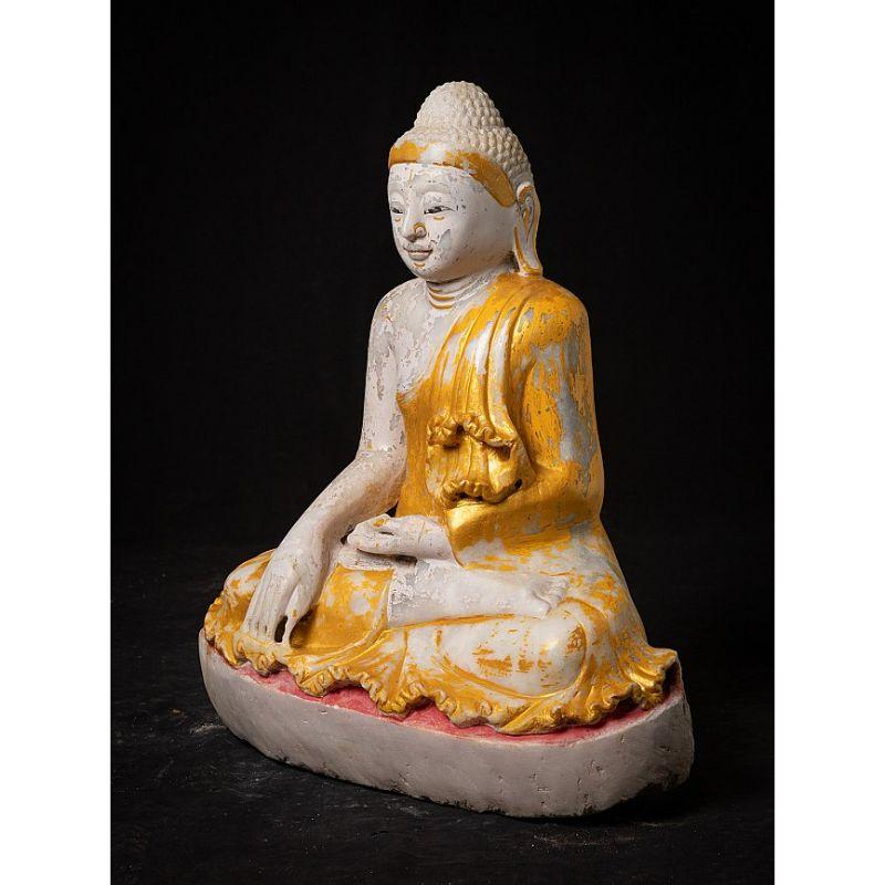 Antique Marble Buddha Statue from Burma In Good Condition For Sale In DEVENTER, NL