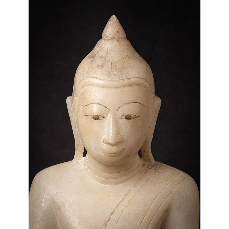 Antique Marble Burmese Buddha Statue from Burma In Good Condition For Sale In DEVENTER, NL