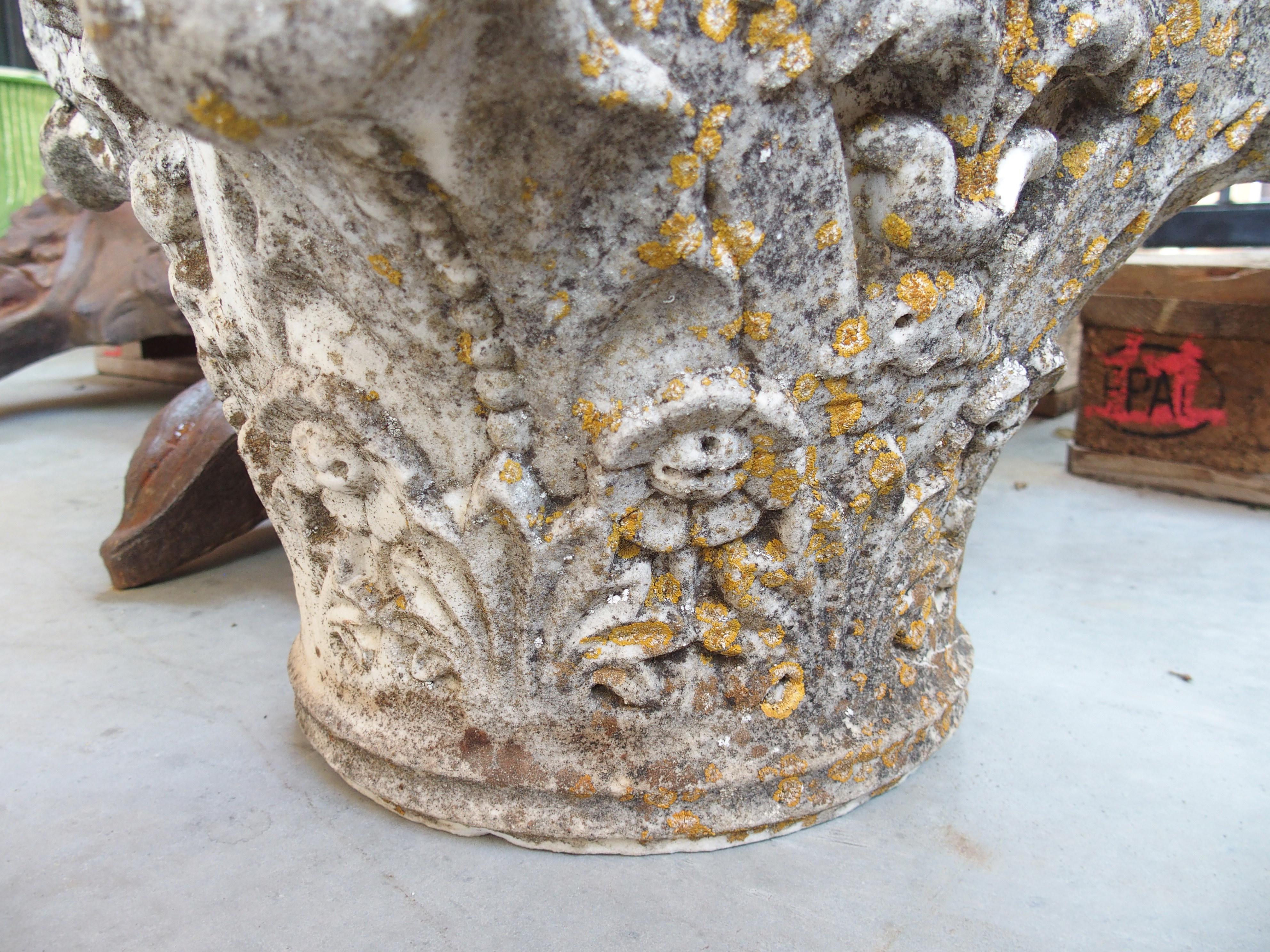 Antique Marble Column Capital from Lourmarin, France, 19th Century In Good Condition For Sale In Dallas, TX
