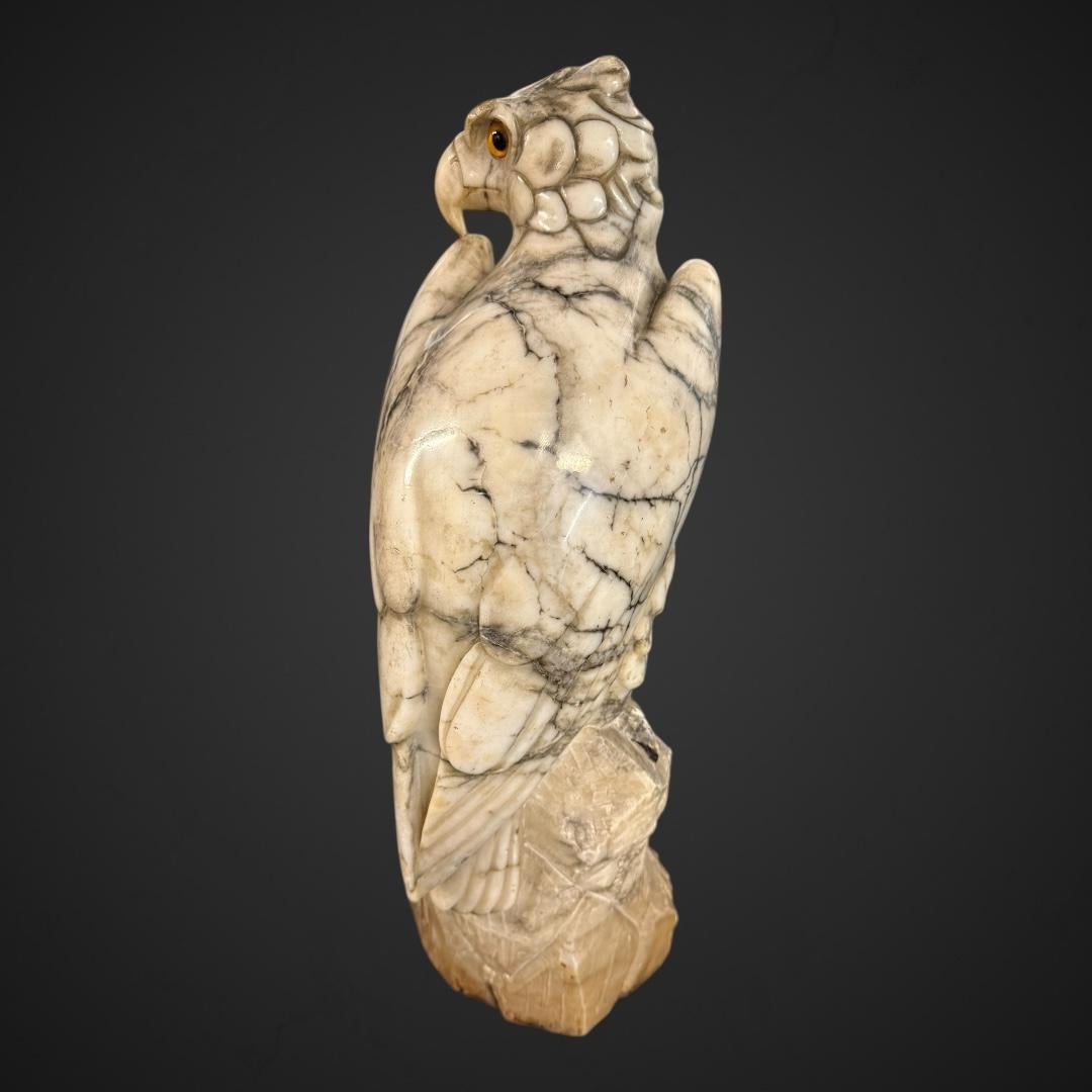 Statua antica di aquila in marmo venato di Carrara, XIX secolo in vendita 5