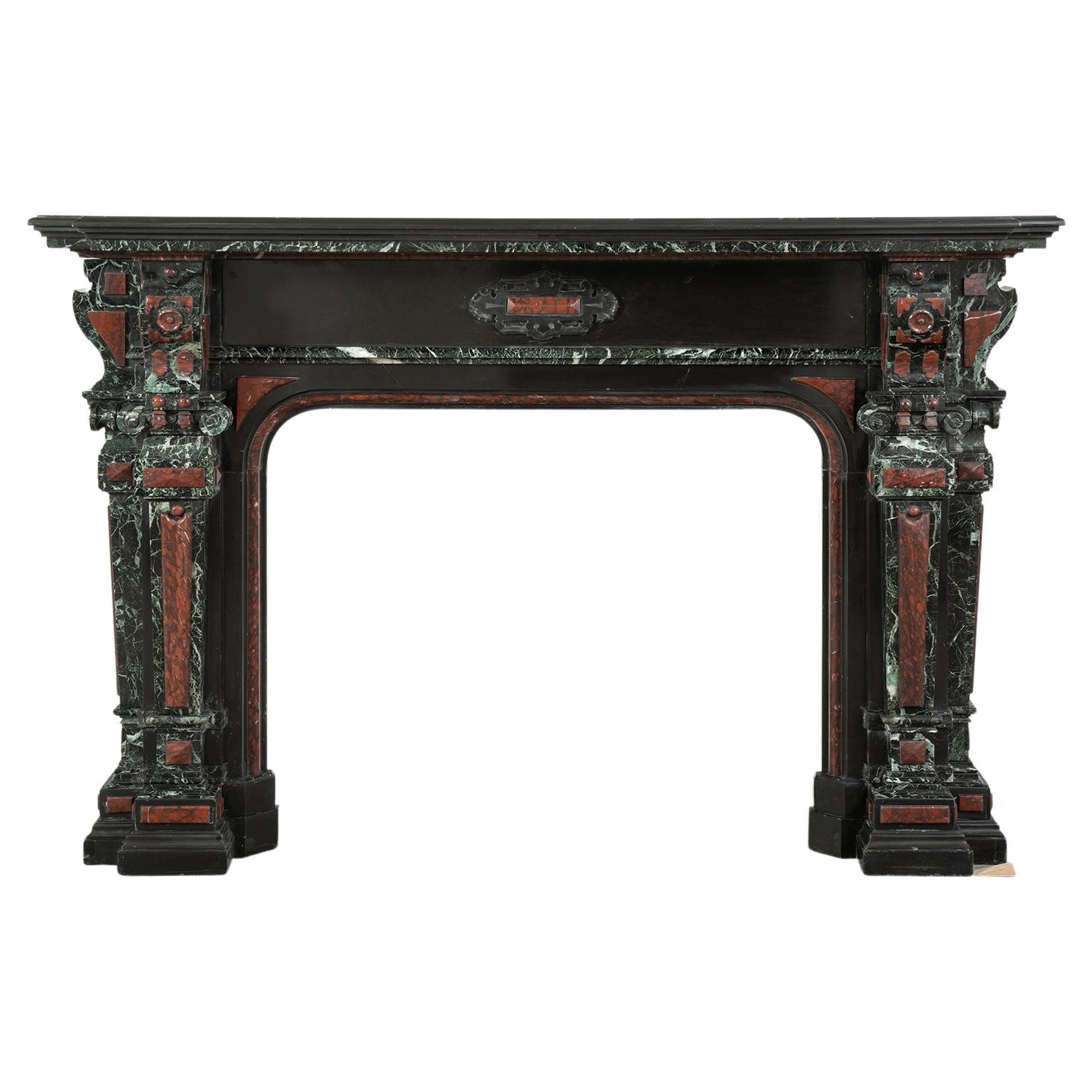 Repisa de chimenea de mármol antiguo