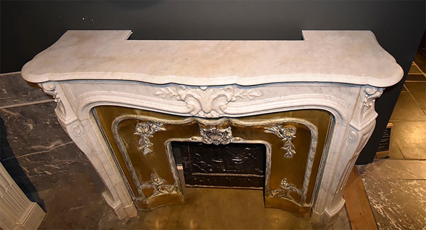 Antique Marble Fireplace Mantel Model Louis XV, 19th Century In Good Condition In Udenhout, NL