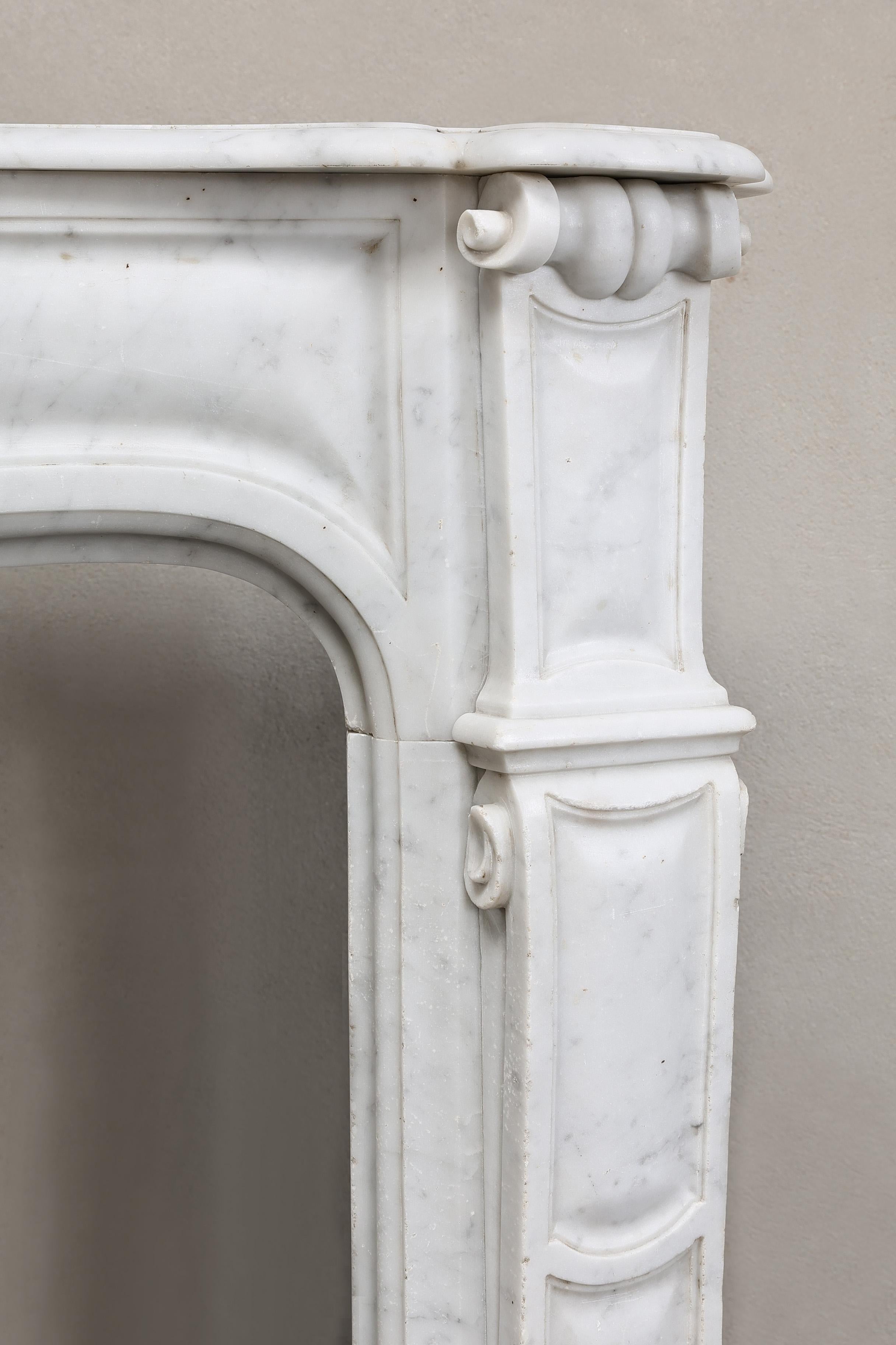 Marble antique marble fireplace of Carrara marble in Pompadour style For Sale