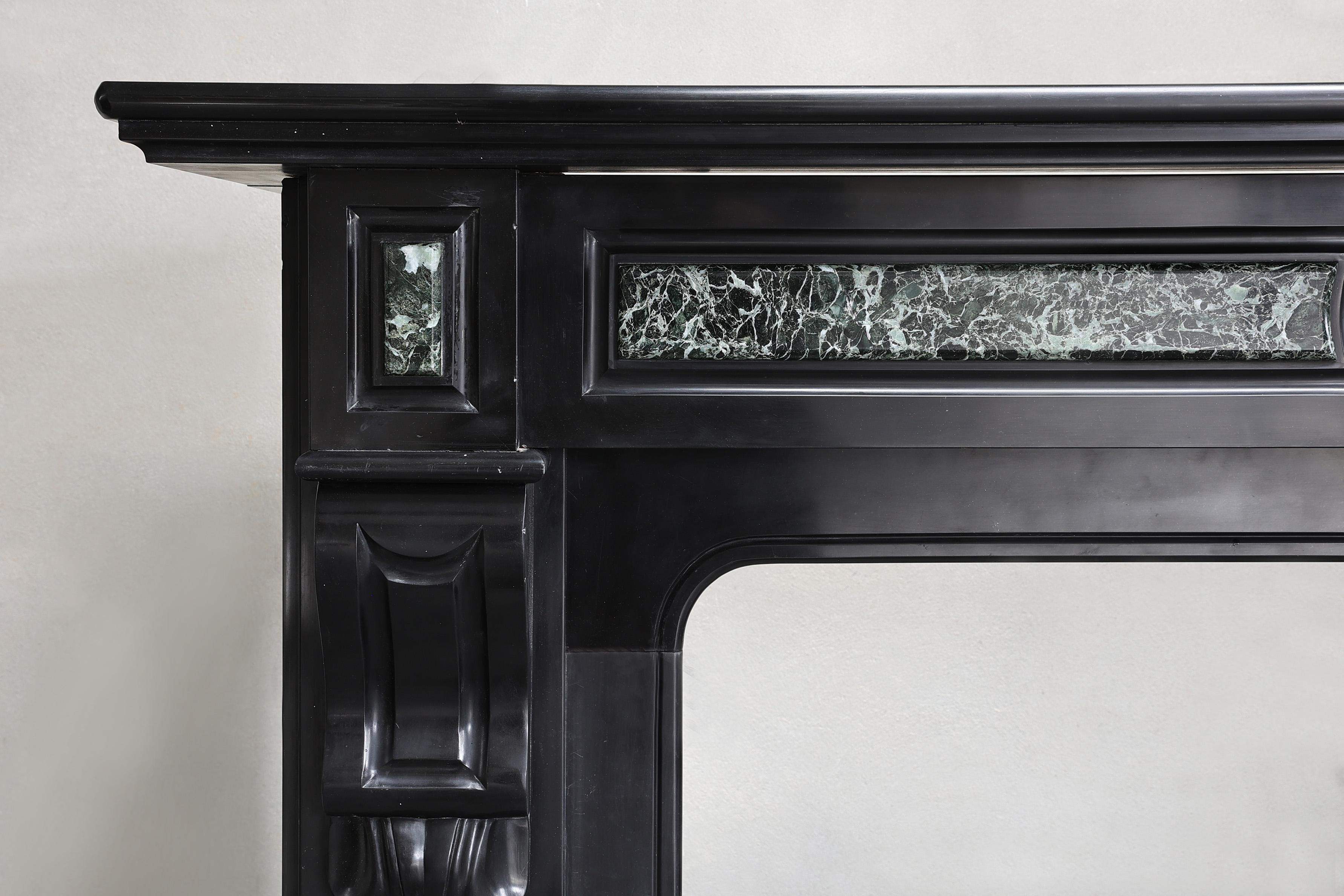 antique marble fireplace of Noir de Mazy marble in style of Louis XVI In Good Condition For Sale In Made, NL