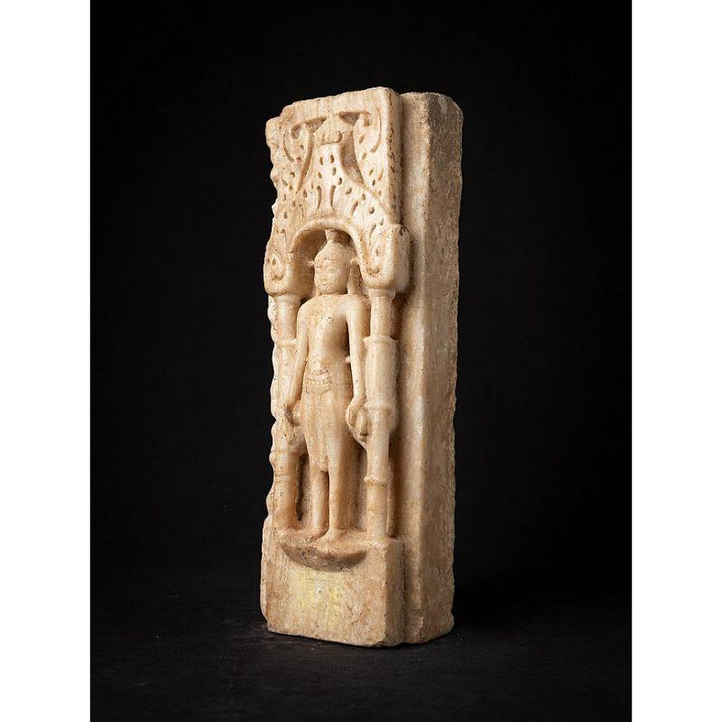 Material: marble
41,4 cm high 
16,5 cm wide and 11 cm deep
Weight: 14.95 kgs
Originating from India
12th century
Special !
Originating from a temple in Rajasthan.


