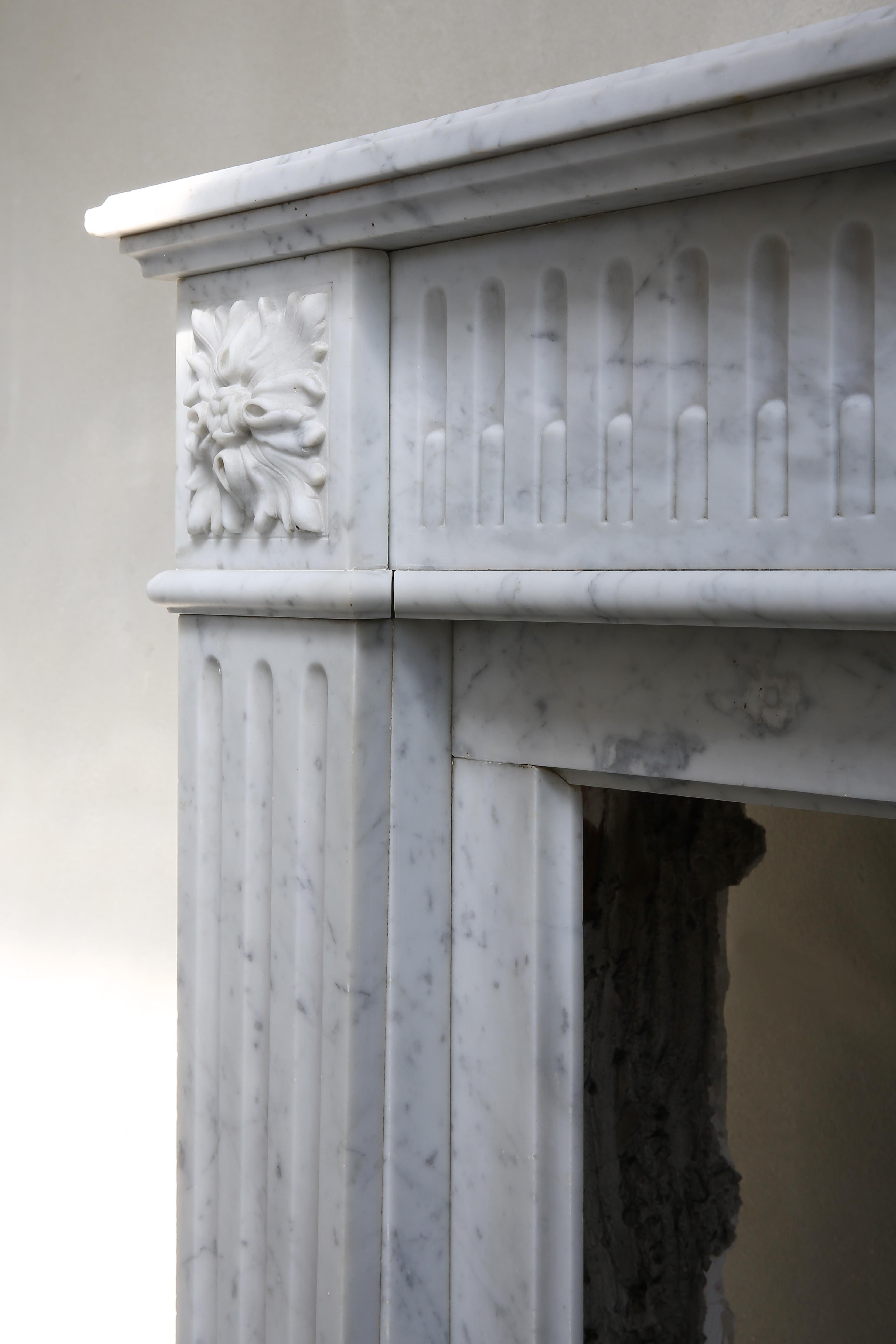Antique Marble Mantel Piece of Carrara Marble in Style of Louis XVI 5