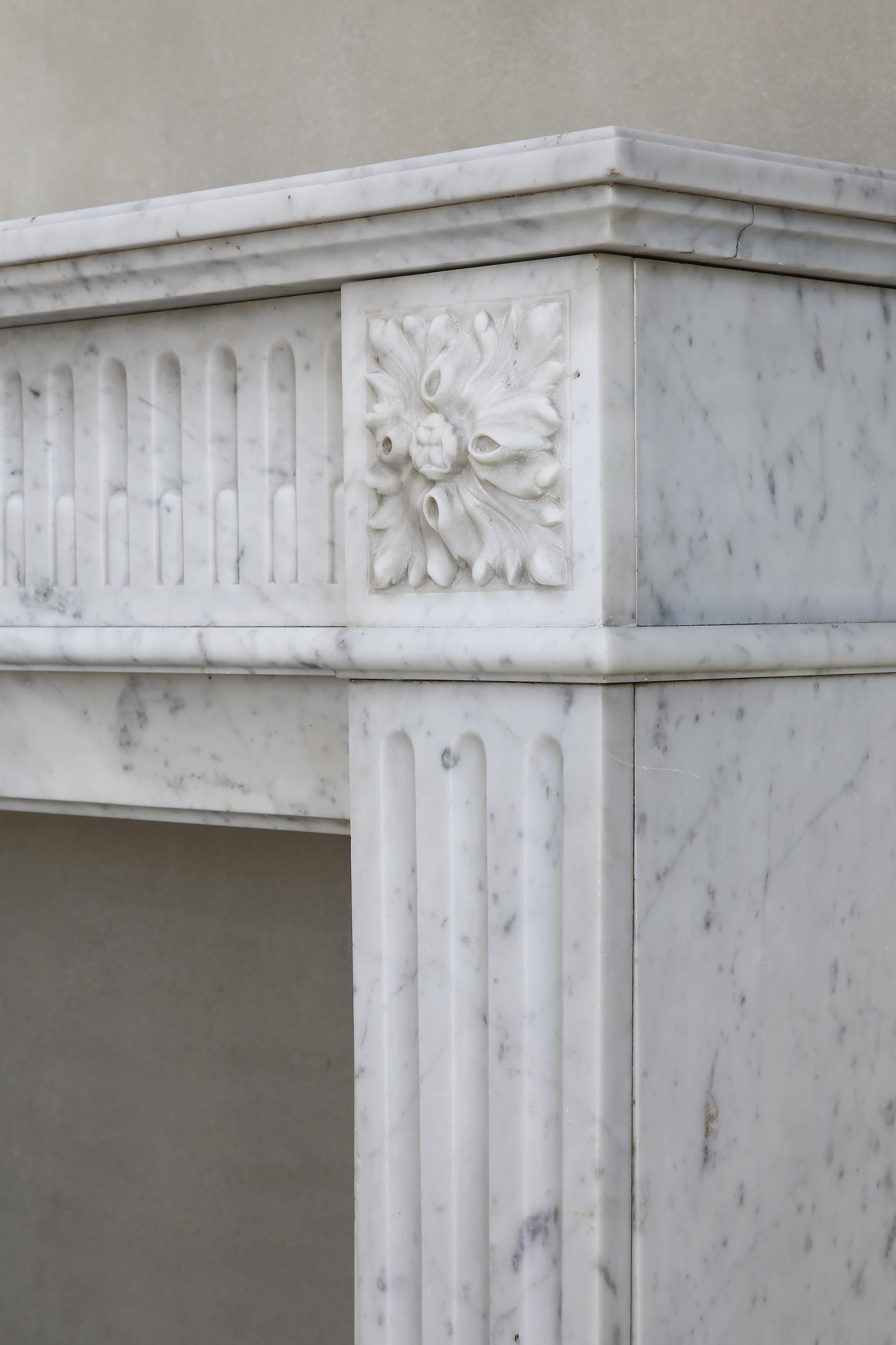 Antique Marble Mantel Piece of Carrara Marble in Style of Louis XVI 2