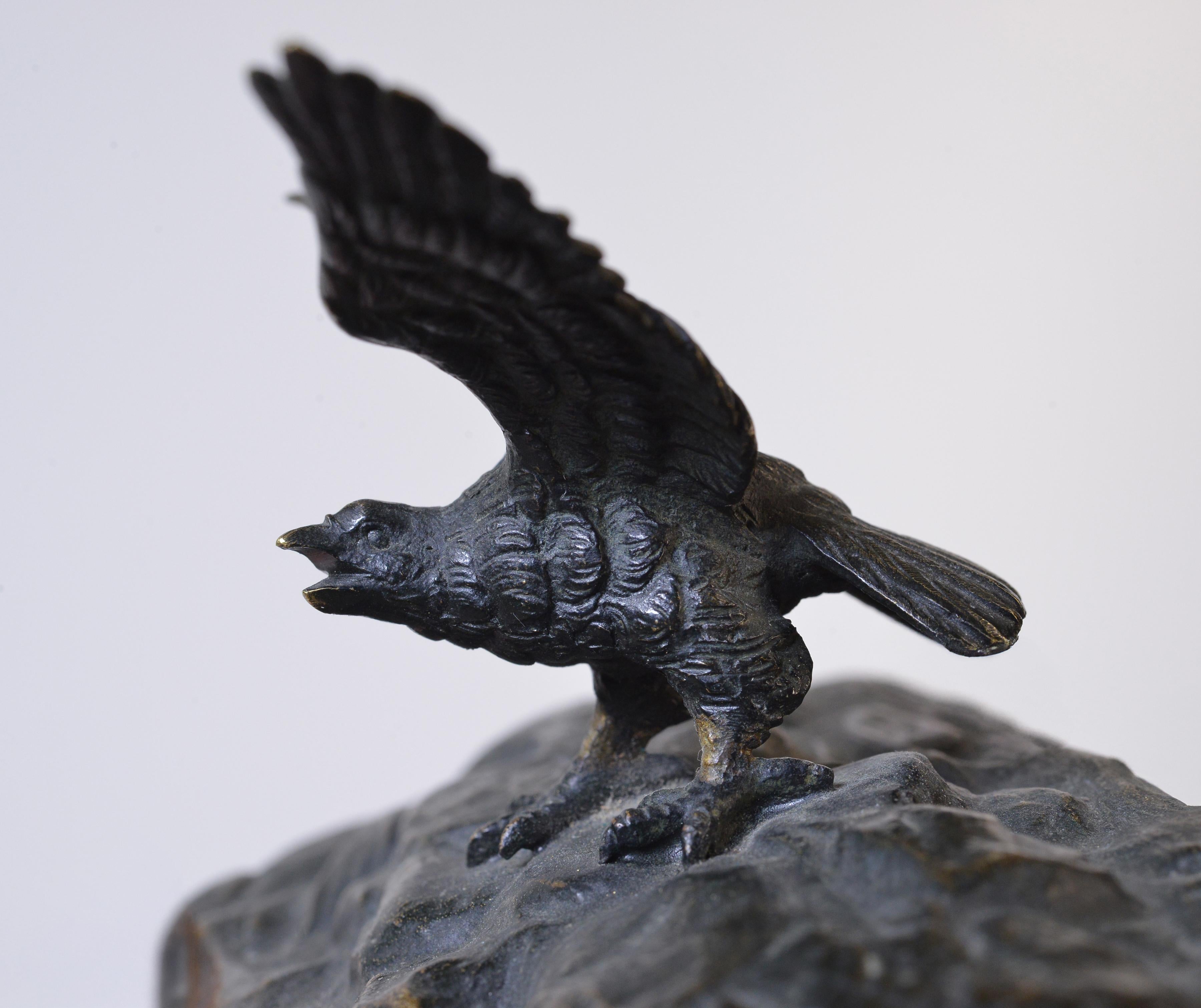 Hand-Carved Antique Marble Paperweight with Figural Bronze Bird of Prey 19th century For Sale