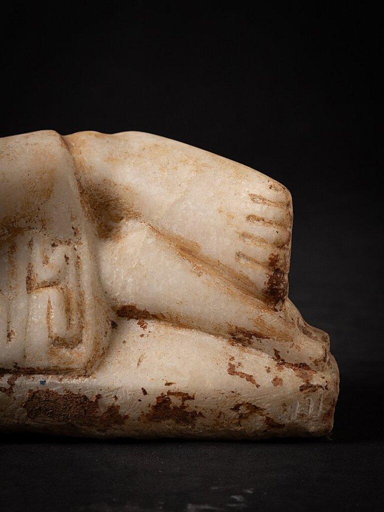 Antique Marble Reclining Buddha Statue from Burma In Good Condition For Sale In DEVENTER, NL