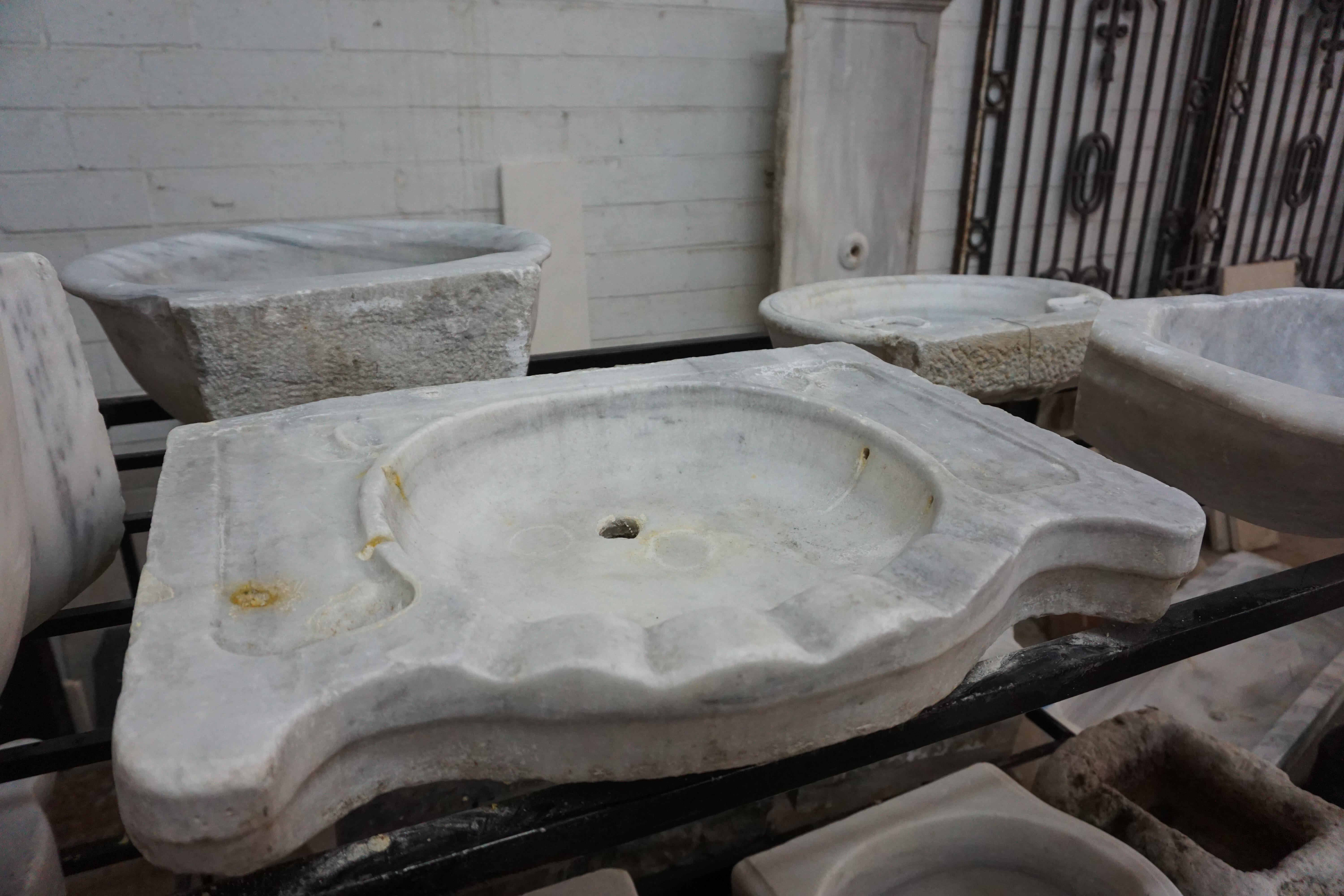 Antique Marble Sink In Good Condition In Dallas, TX