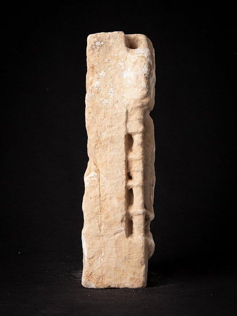 XVIIIe siècle et antérieur statue ancienne en marbre du temple de Jain d'Inde en vente