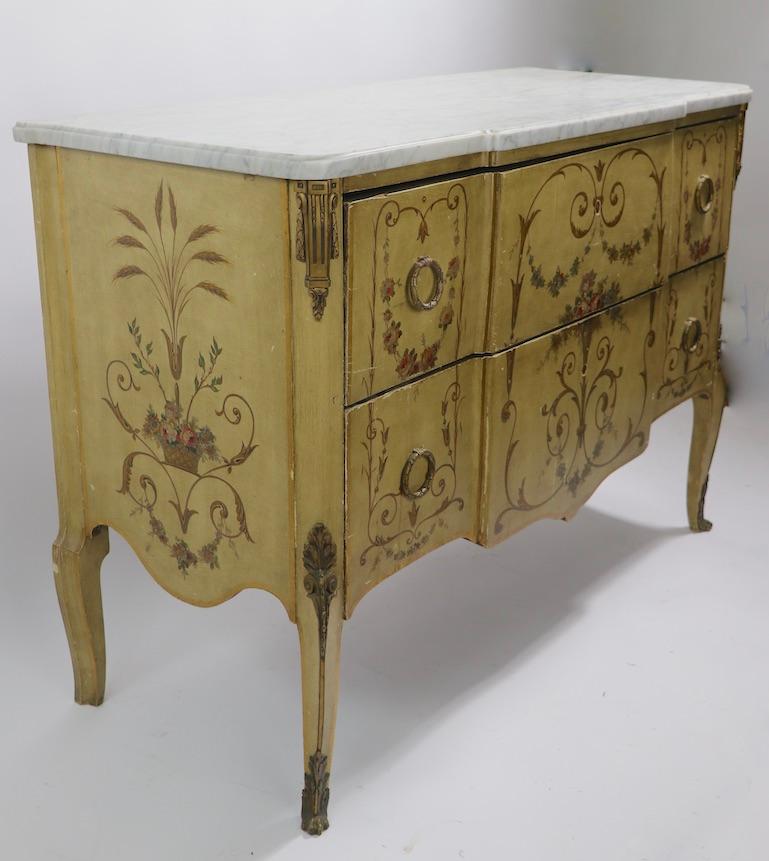 Antica commode con piano in marmo e decorazione pittorica in vendita 9