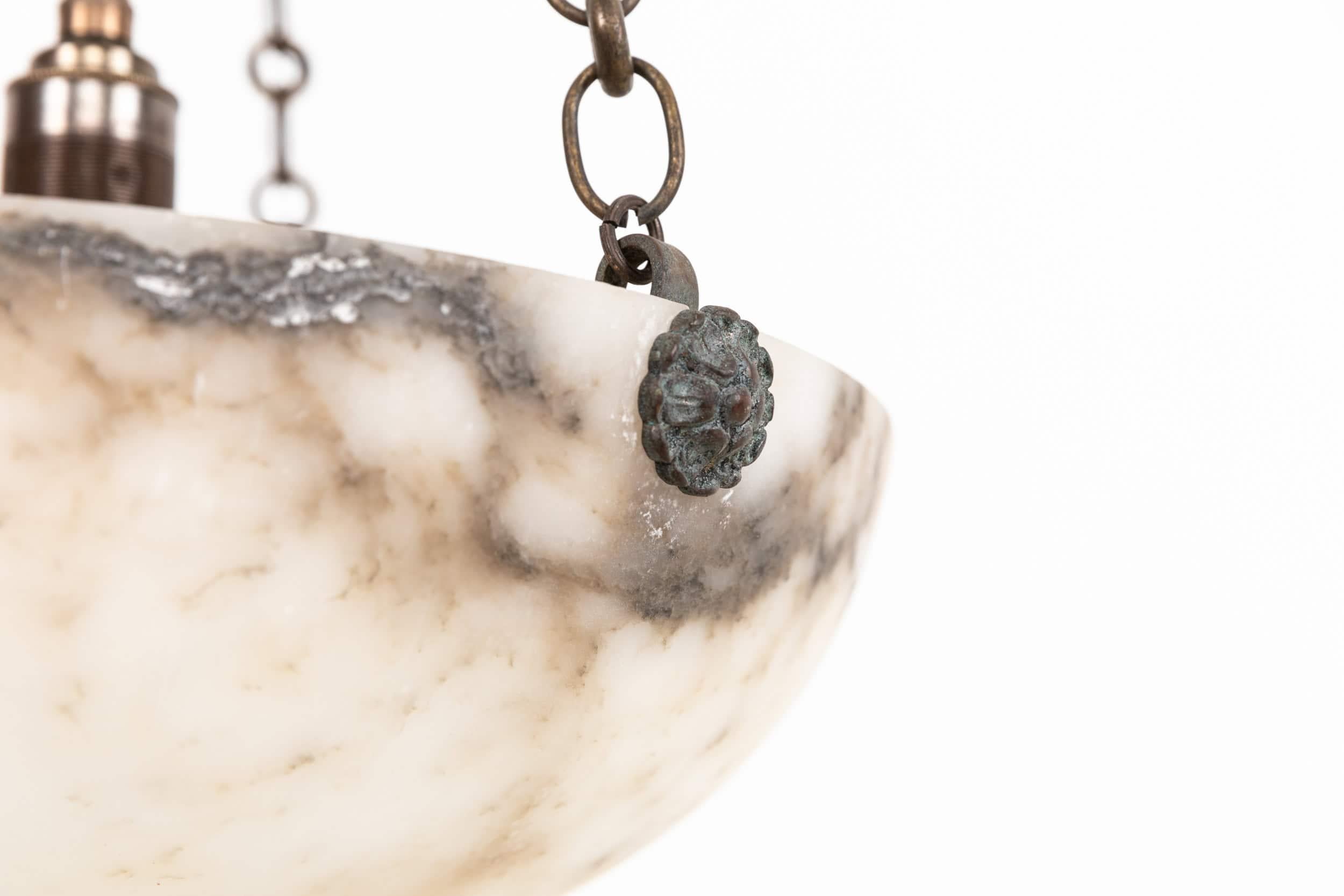 Intagliato a mano Antique Plafonnier francese in alabastro marmorizzato, C.C. in vendita