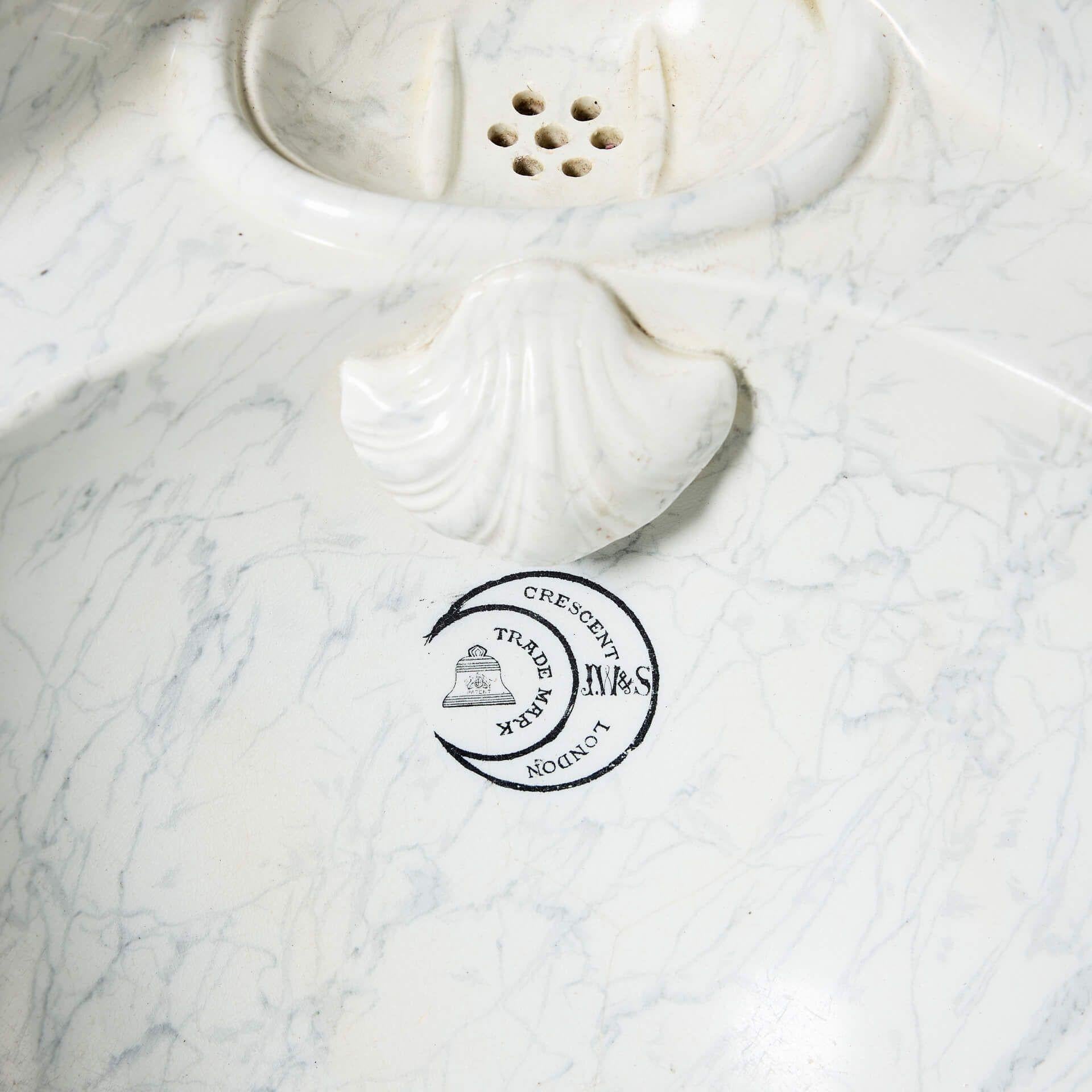shell shaped sink