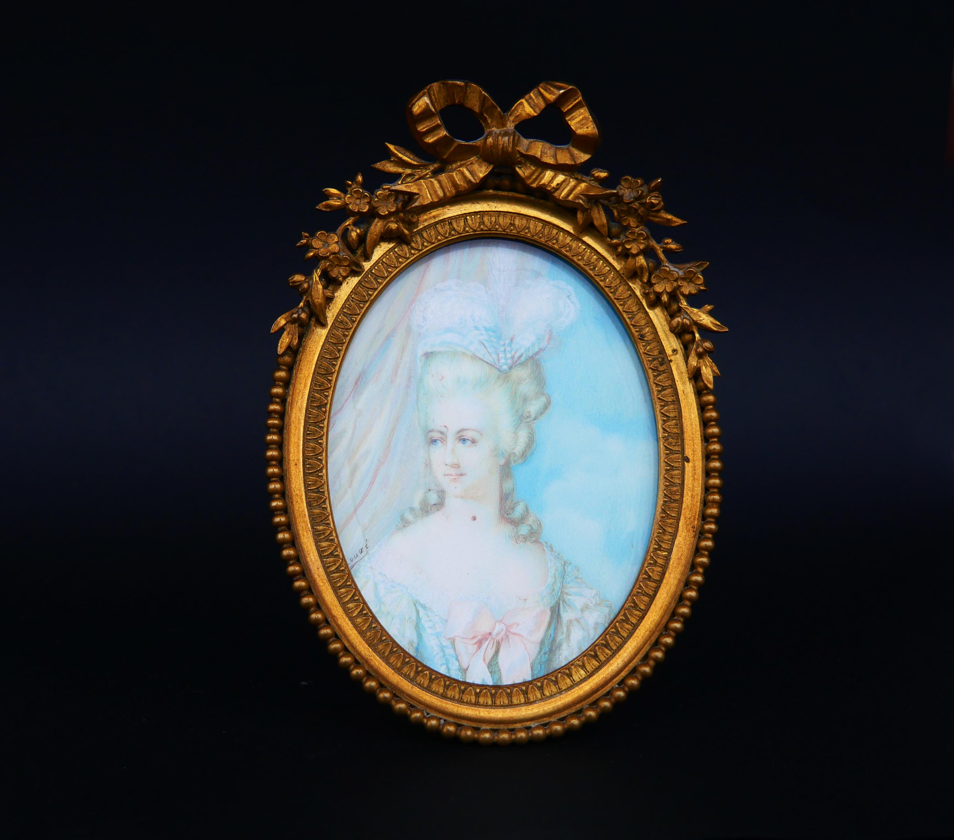 Antique Marie Antuanette Miniature Portrait Tempera Painting In Good Condition For Sale In Malmö, SE