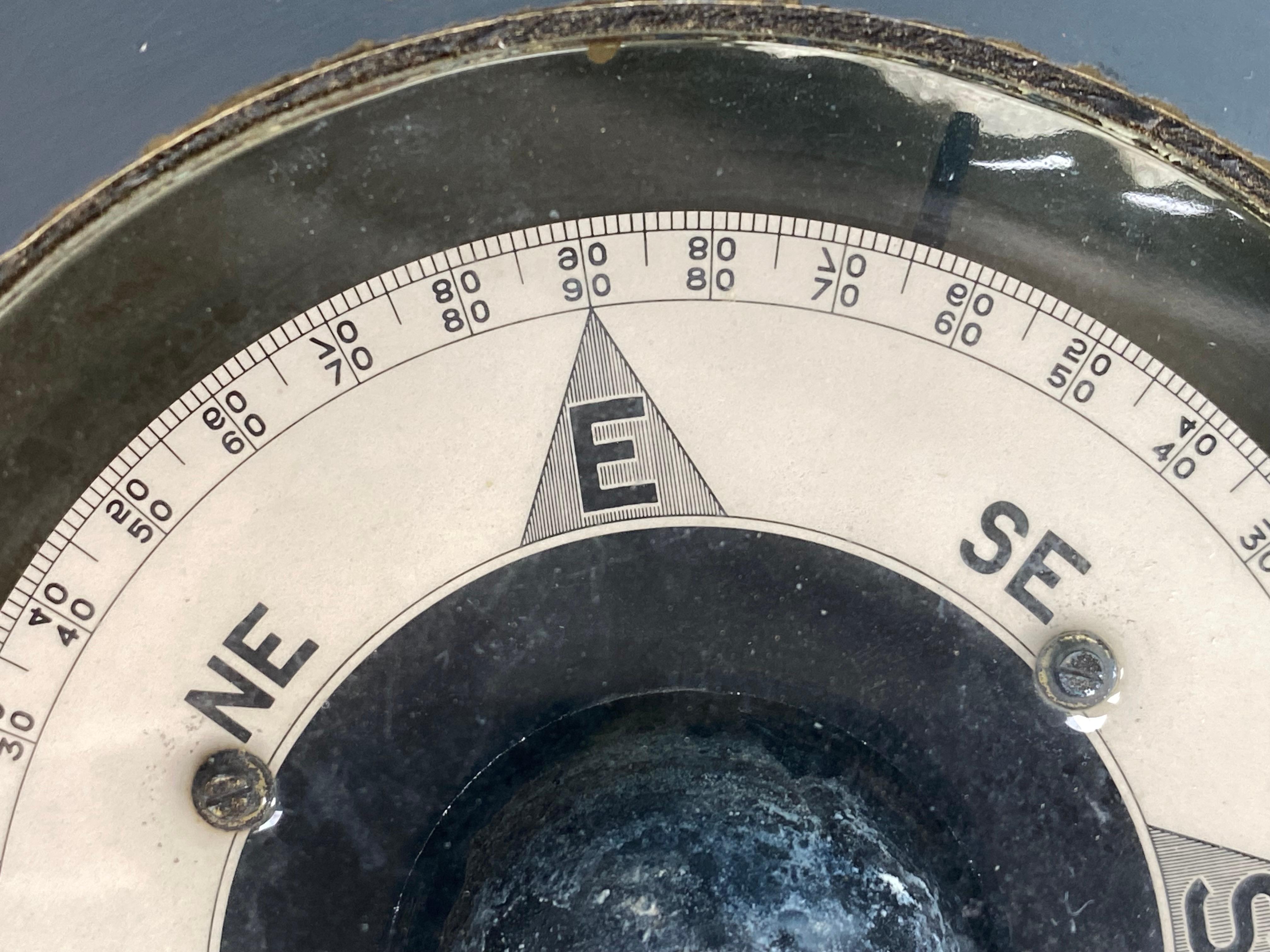 XIXe siècle Ancienne boussole marine en vente
