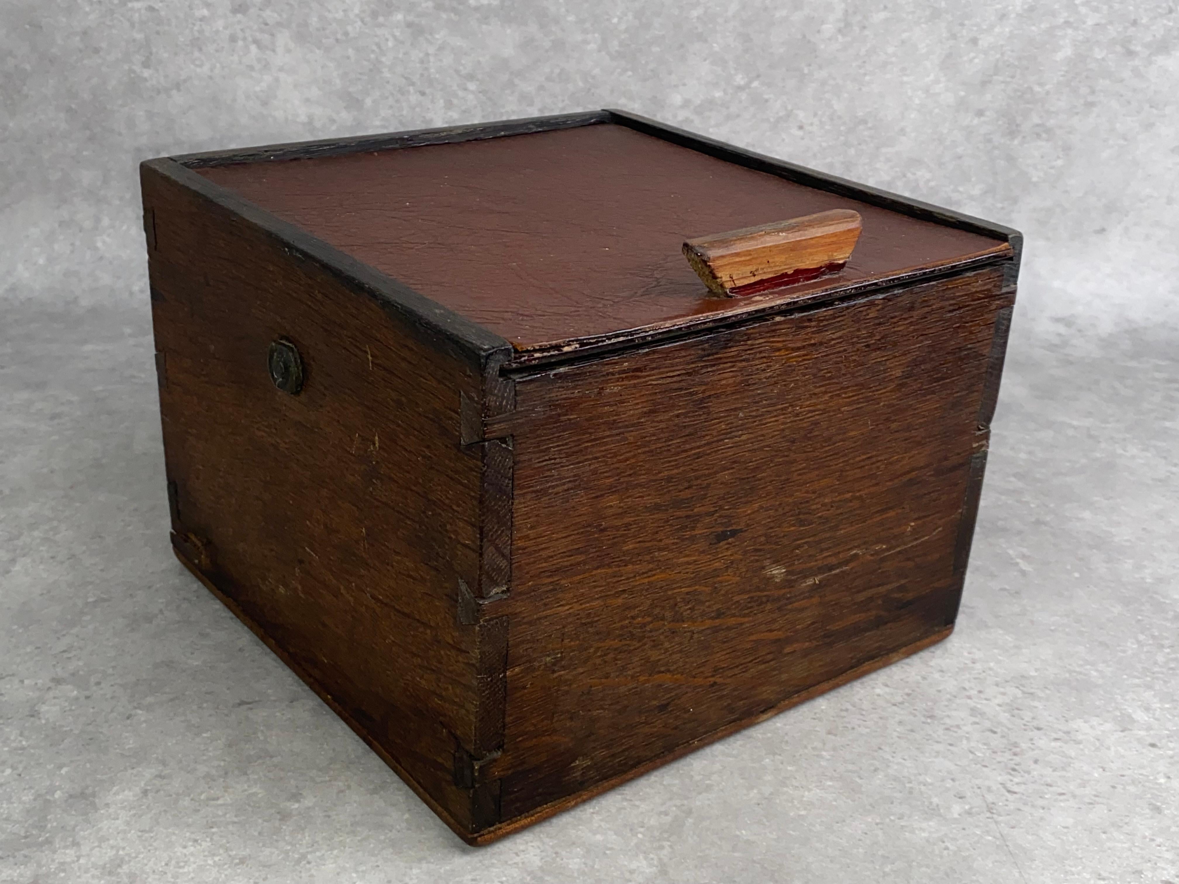 Compas de marine ancien Francis Barker & Son London